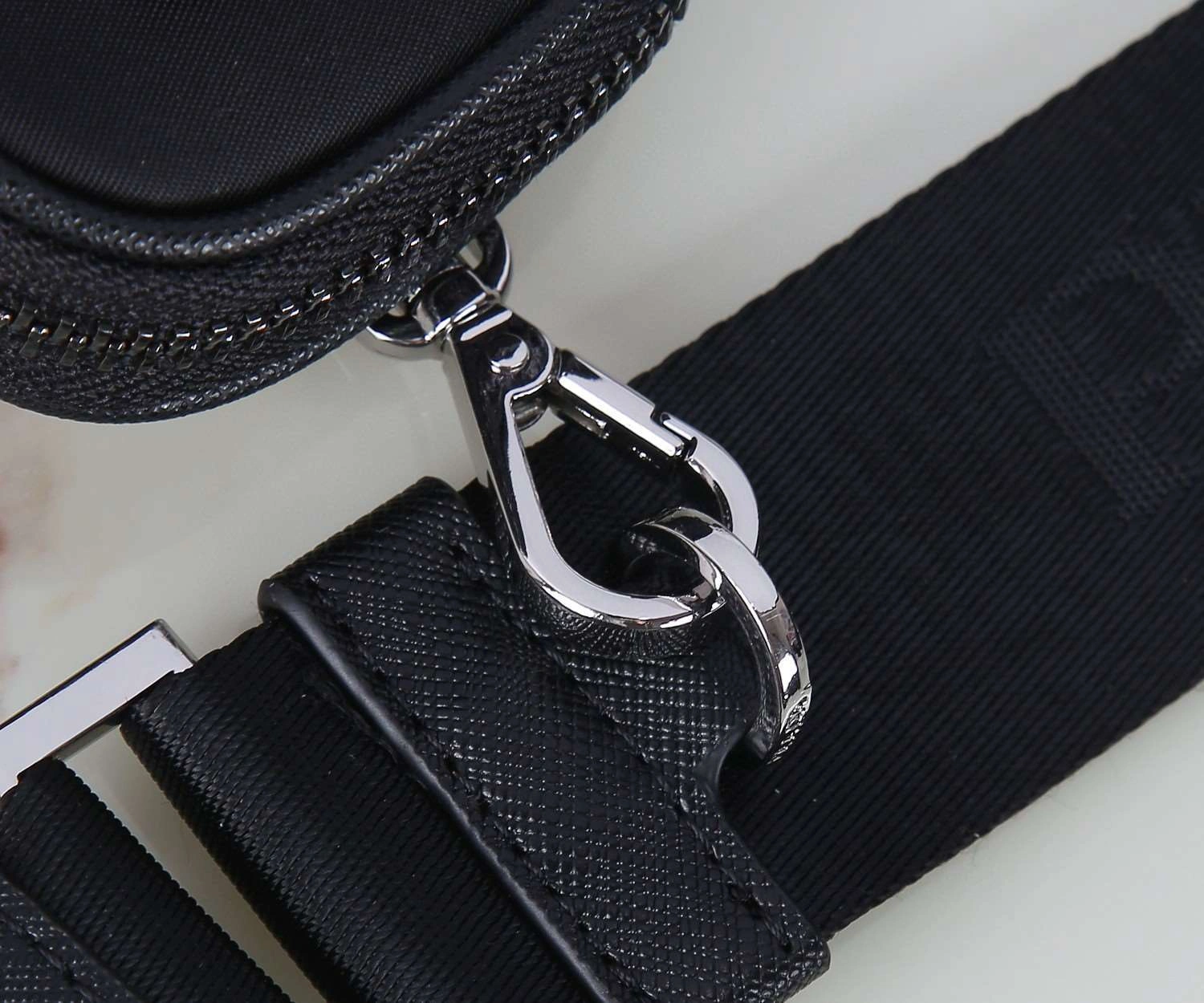 *MOMO--- 2VD043 item : A-B00H2704A