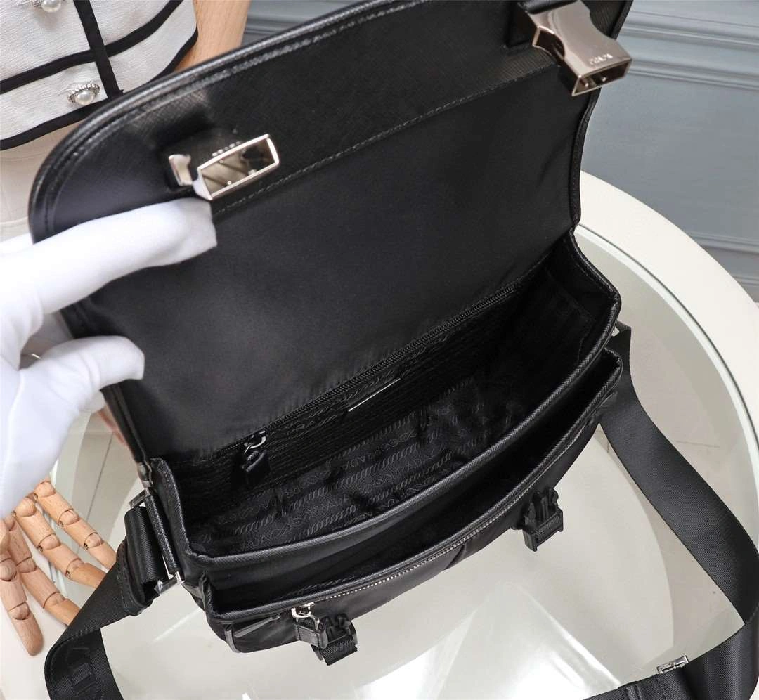 &*MOMO--- 2VD769 cowhide item : A-B118H2522A