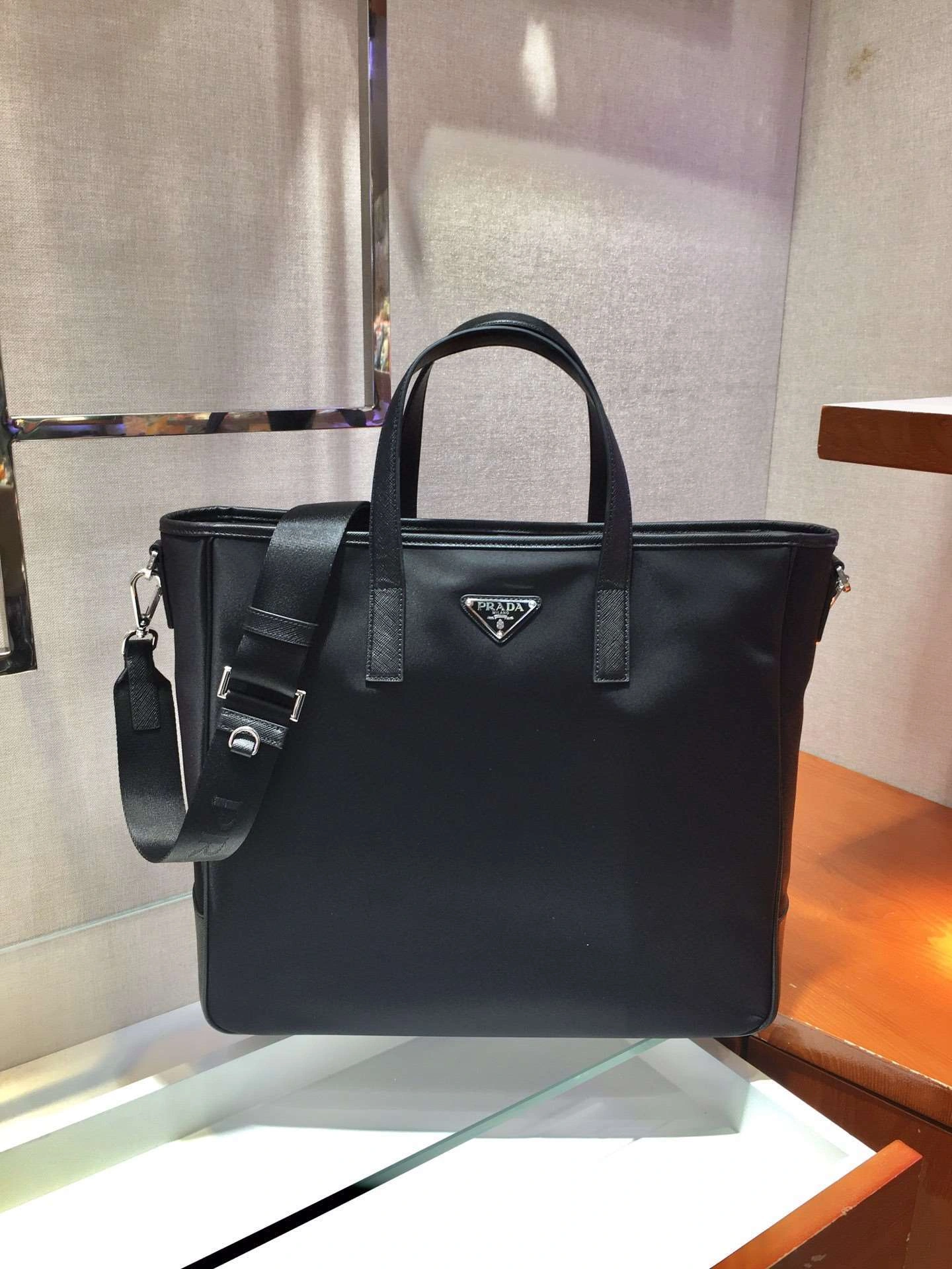 *MOMO--- 2VG064 cowhide item : A-B164H3004A