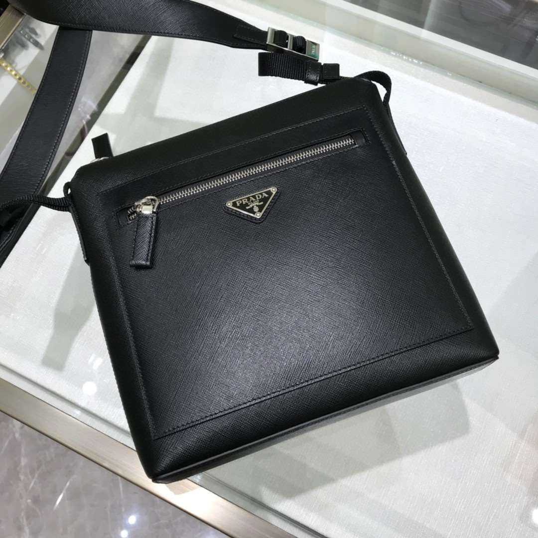 *MOMO--- 2VH062 cowhide item : A-B00H2547A