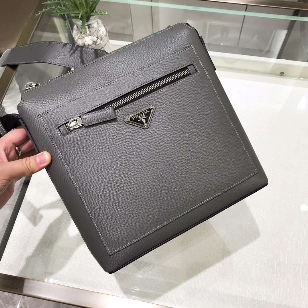 *MOMO--- 2VH062 cowhide item : A-B00H2548A