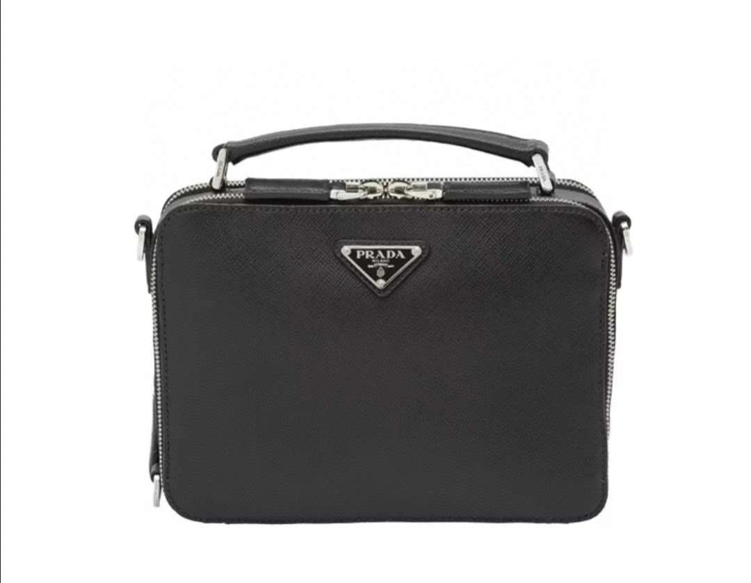 MOMO--- 2VH069_9Z2_F0002_V_YMI 2VH069 cowhide item : A-B063H3113T