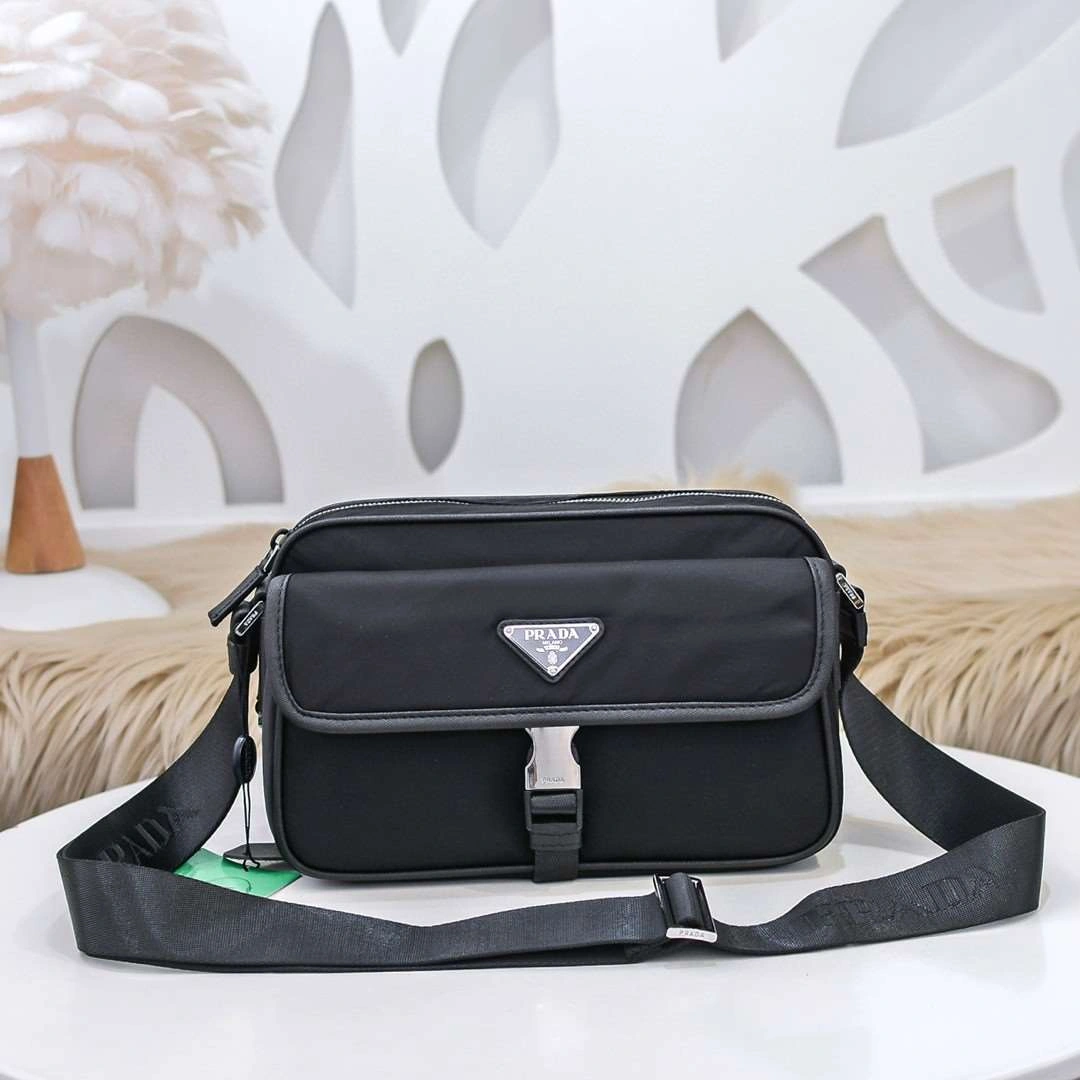 *MOMO--- 2VH074 item : A-B331H3045A