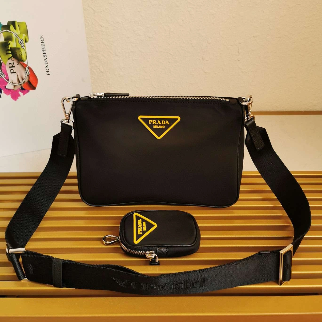 *MOMO--- 2VH113 item : A-B271H2482A