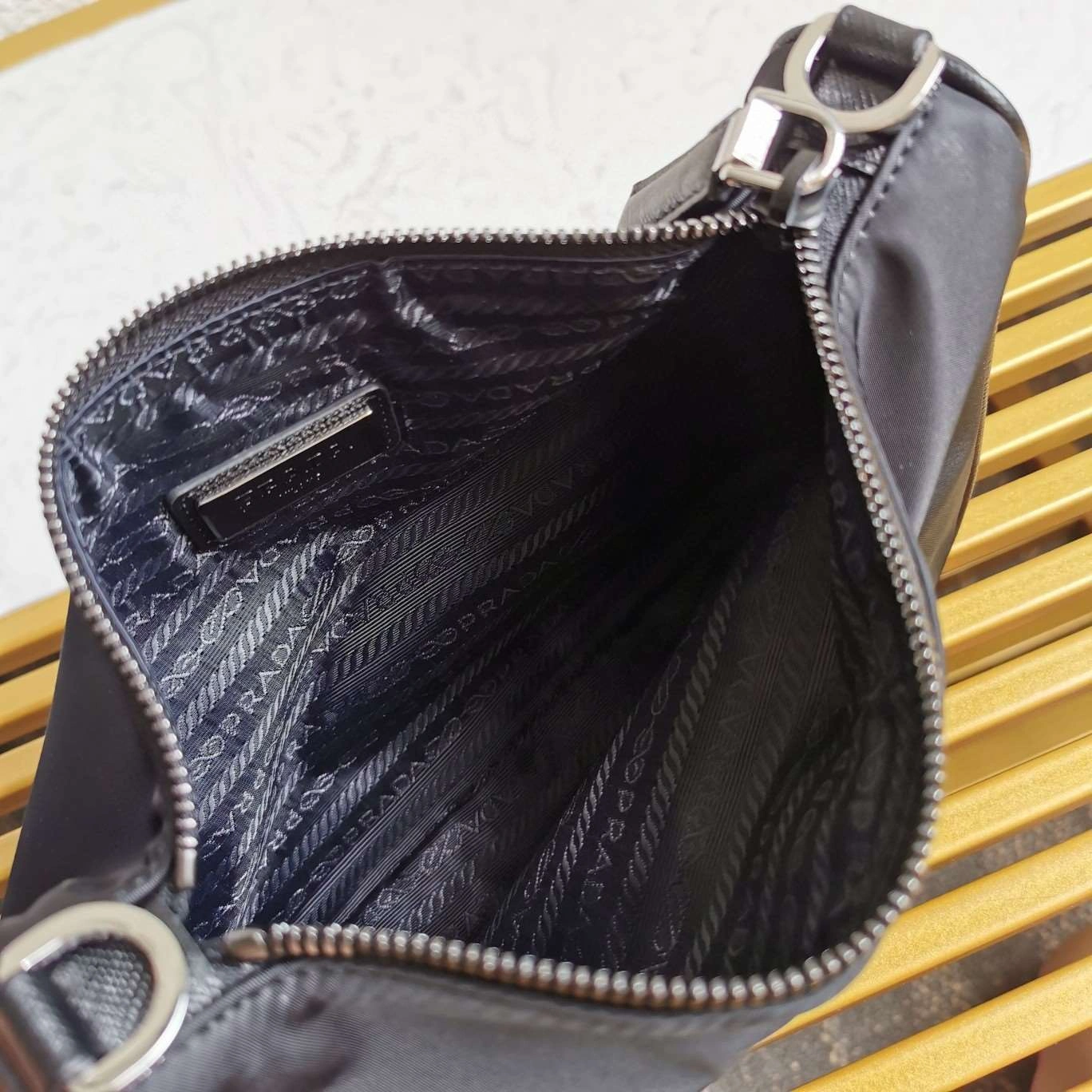 *MOMO--- 2VH113 item : A-B271H2521A