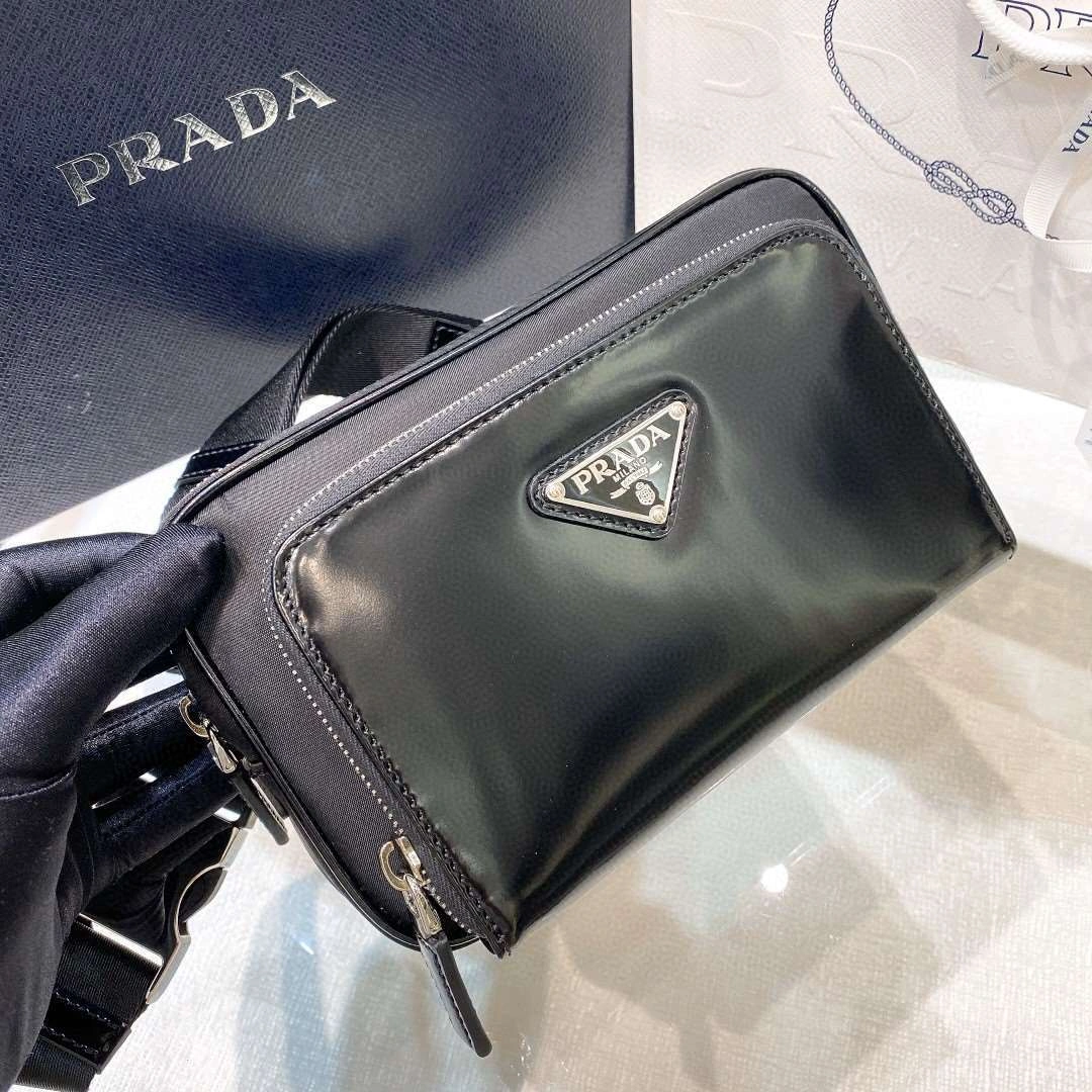 *MOMO--- 2VL977 cowhide item : A-B00I0120A