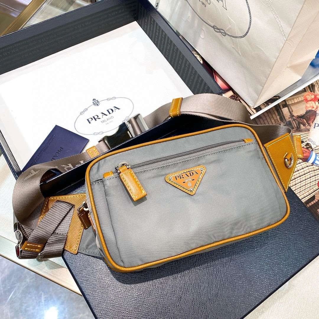 *MOMO--- 2VL977 item : A-B00H2573A