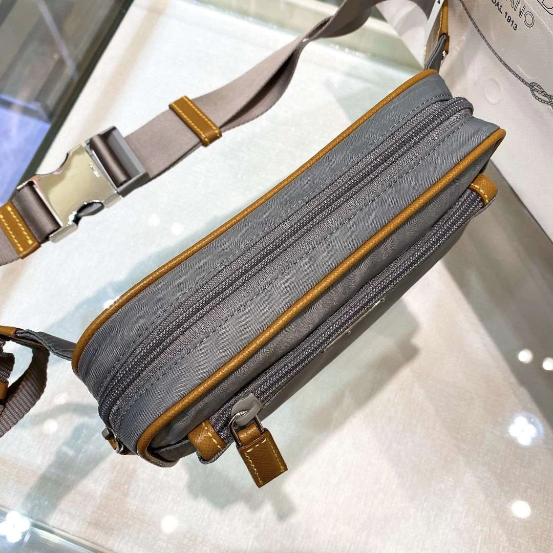 *MOMO--- 2VL977 item : A-B00H2573A