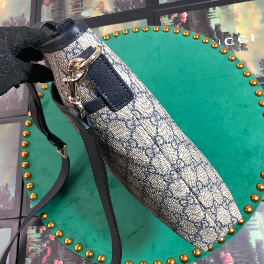 MOMO--- 388924 cowhide item : A-B040H1827A