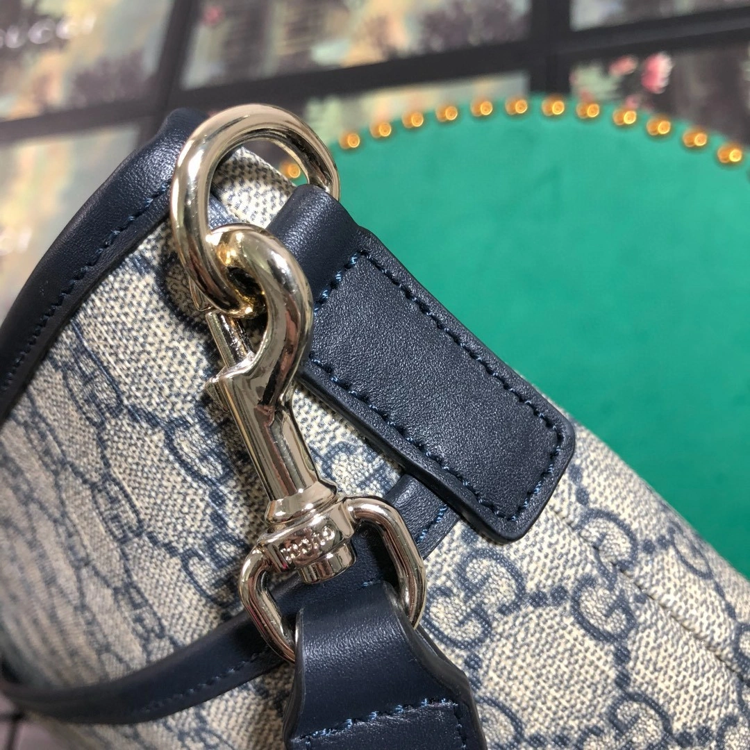 MOMO--- 388924 cowhide item : A-B040H1827A