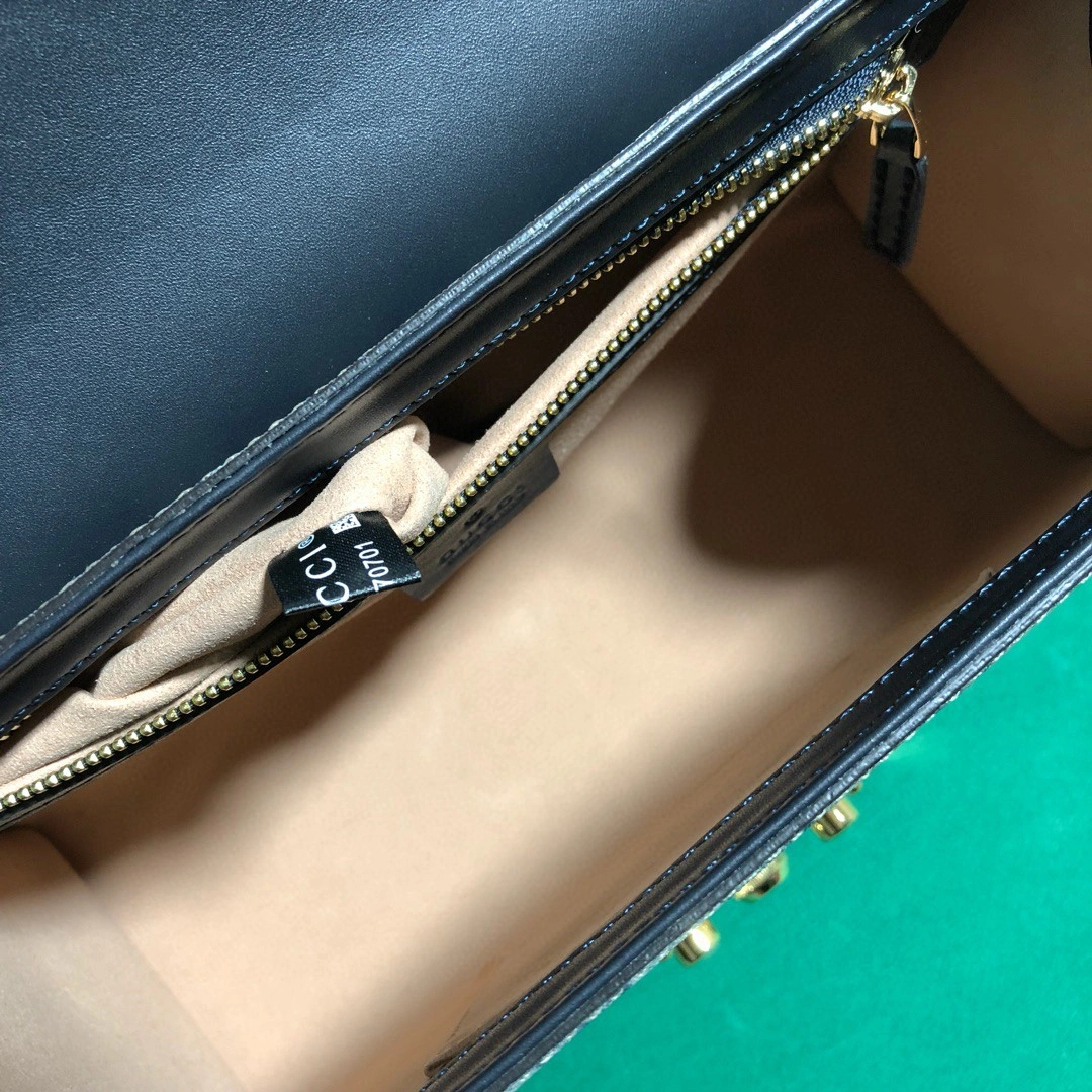 MOMO--- 409486 cowhide item : A-B00H1809A