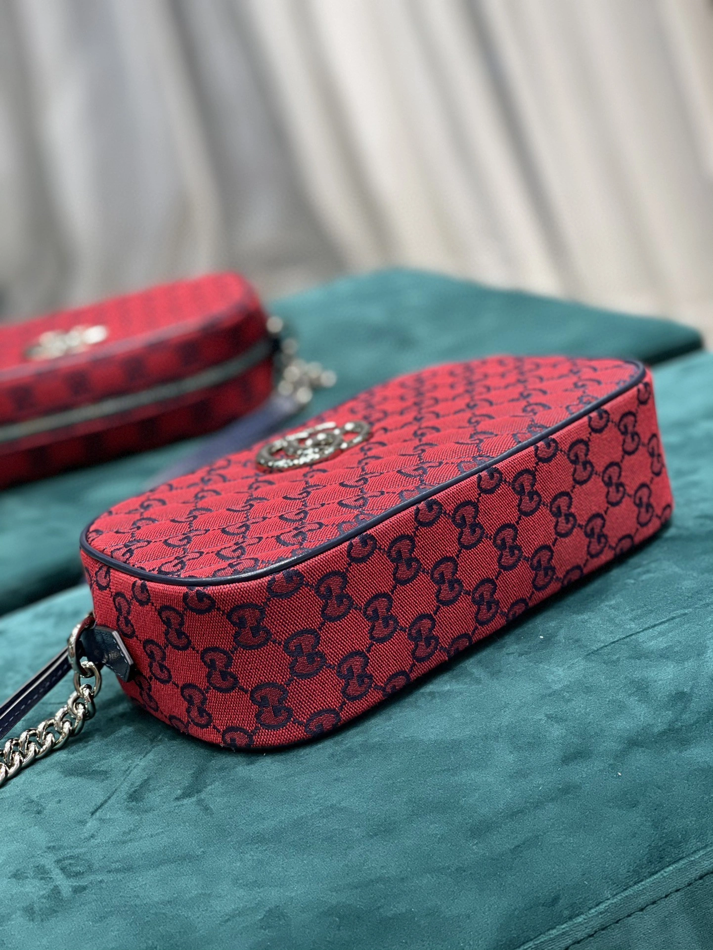 MOMO--- 447632 item : A-B242H0420A