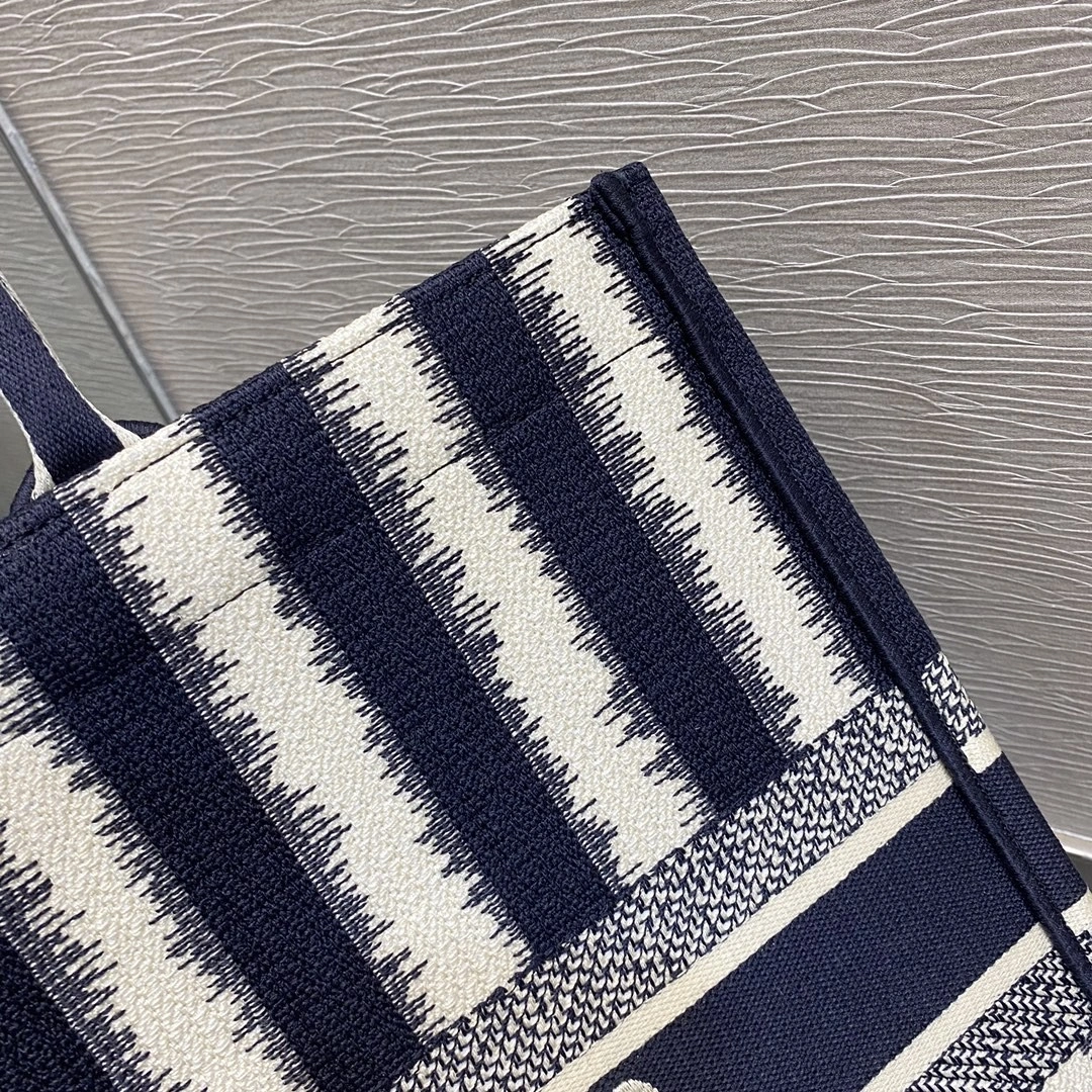 MOMO--- 464322 item : A-B050H2112A