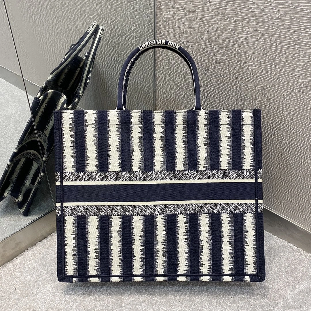 MOMO--- 464322 item : A-B050H2112A