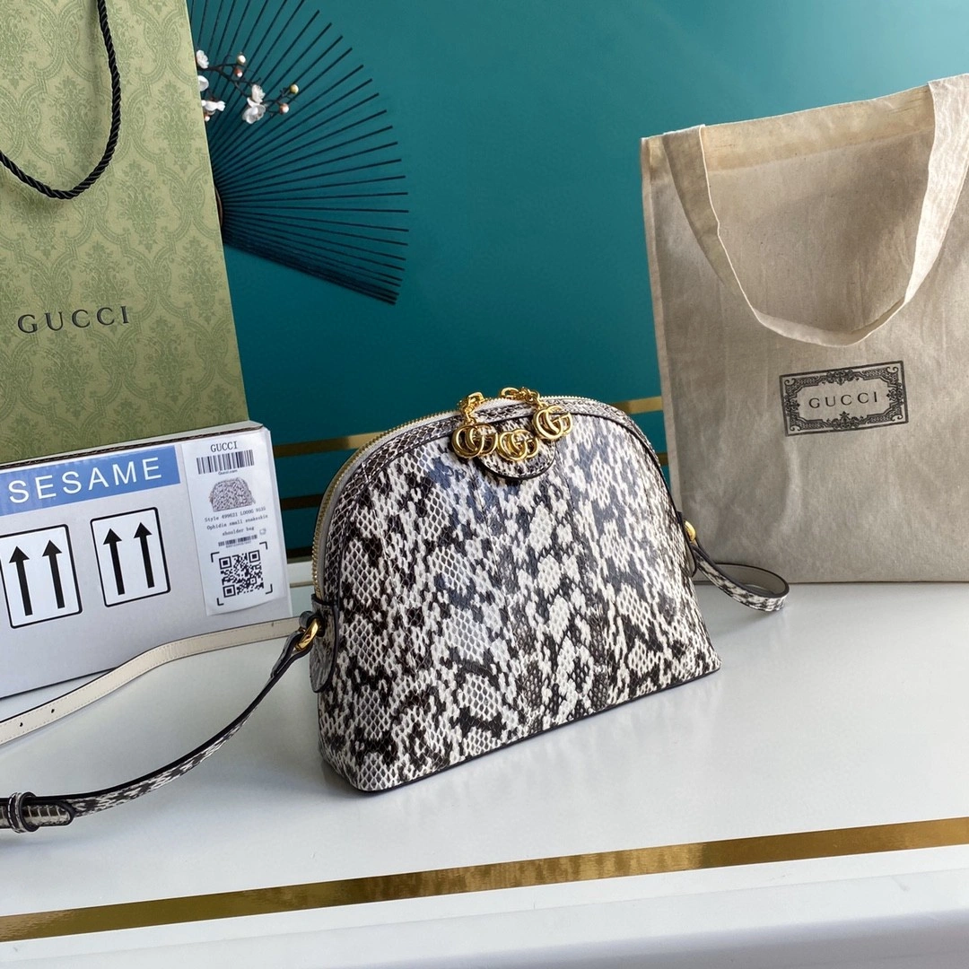 MOMO--- 499621 cowhide item : A-B040H0502WA
