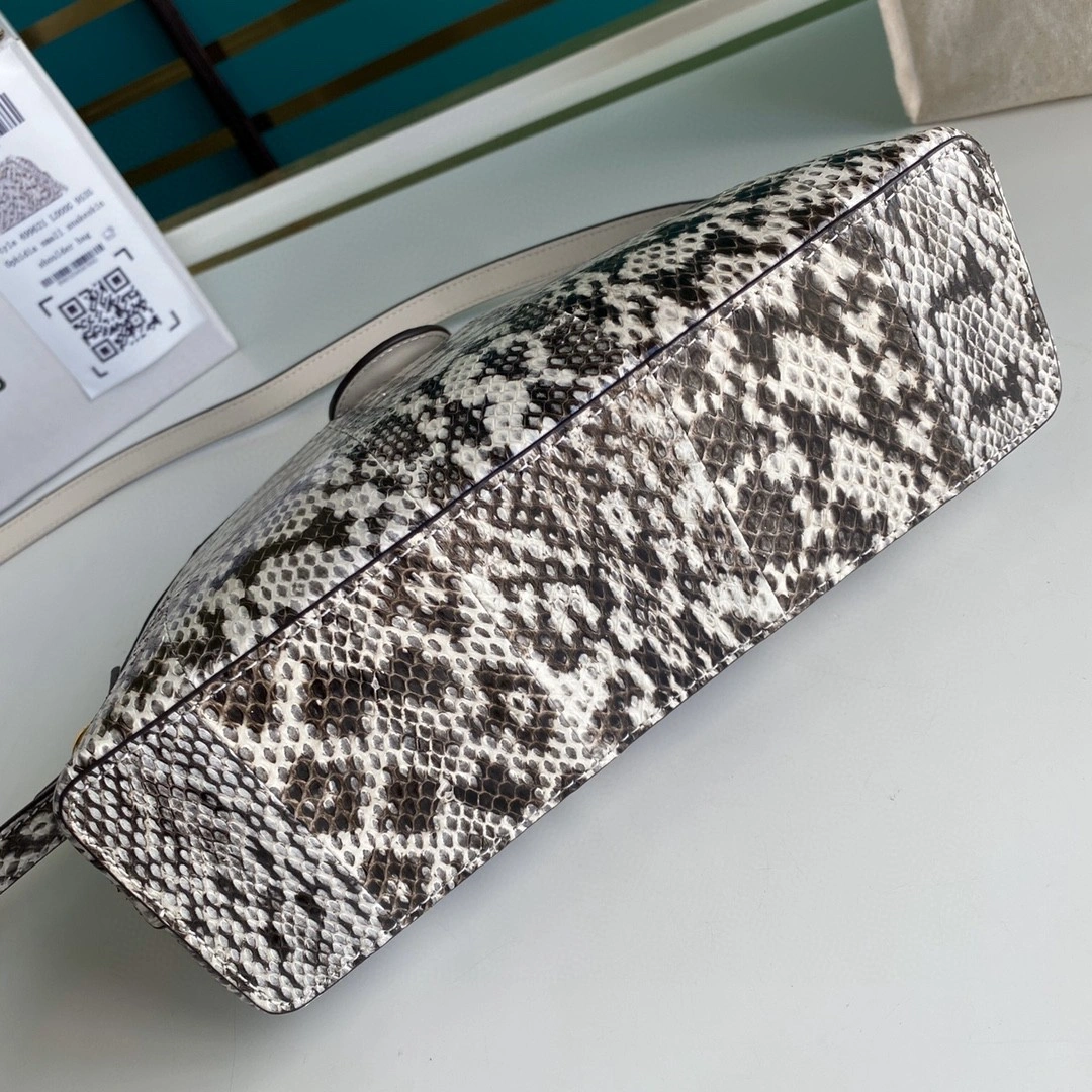MOMO--- 499621 cowhide item : A-B040H0502WA
