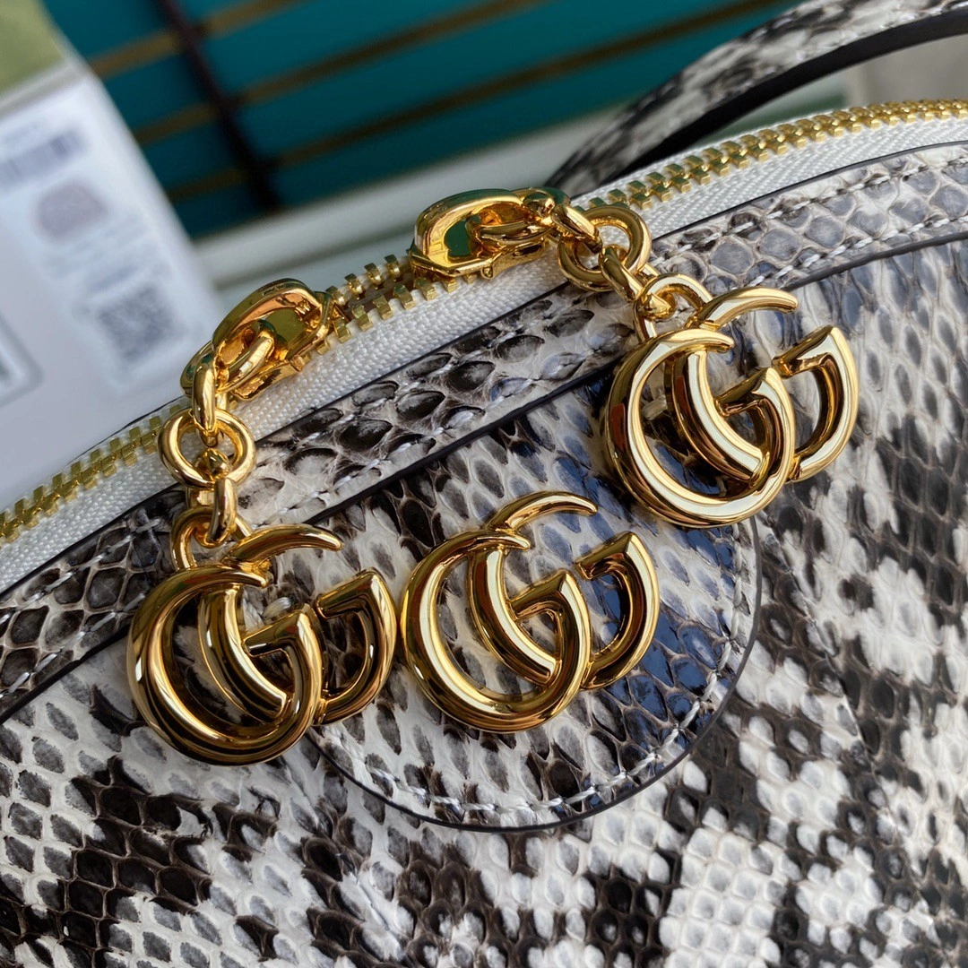 MOMO--- 499621 cowhide item : A-B040H0502WA