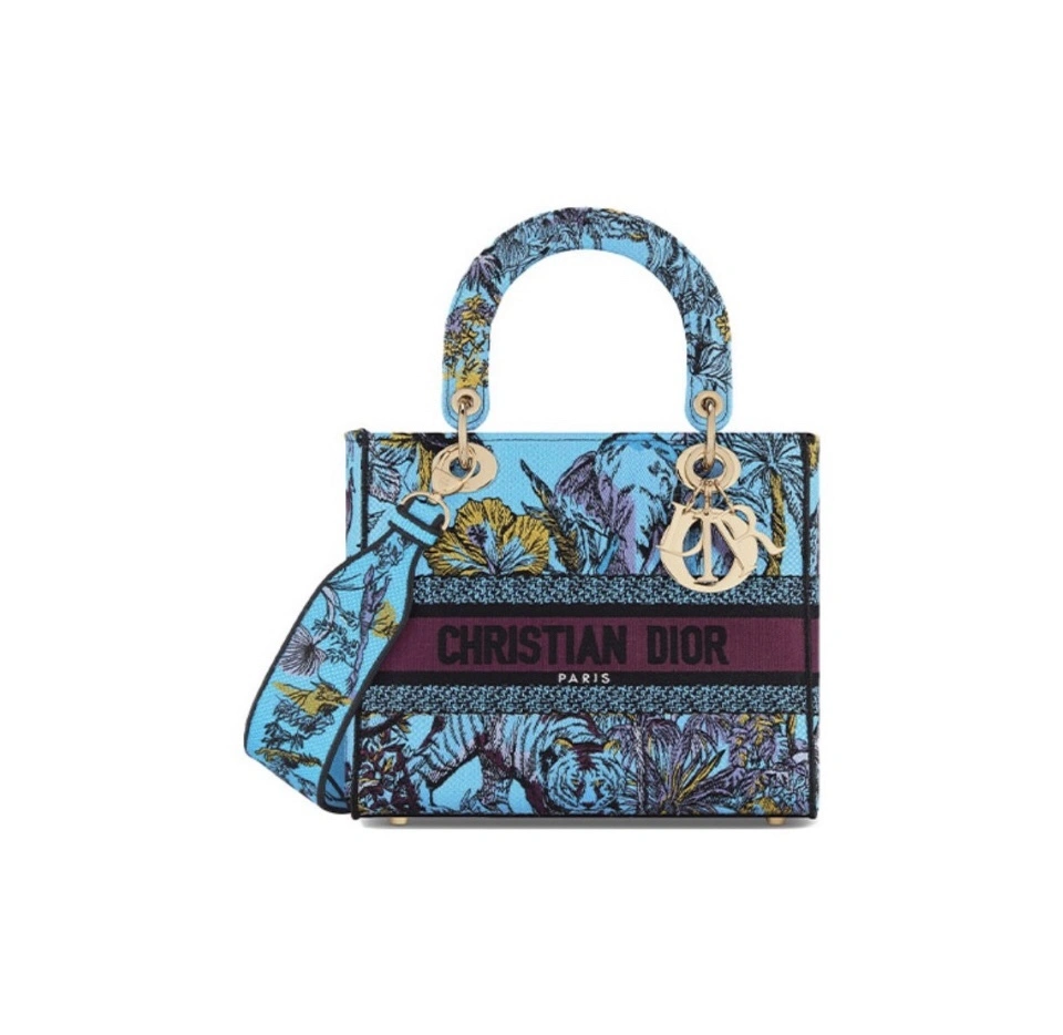 MOMO--- 4ior M0565OEUP-M259 high quality version embroidery item : D-B000J1497H
