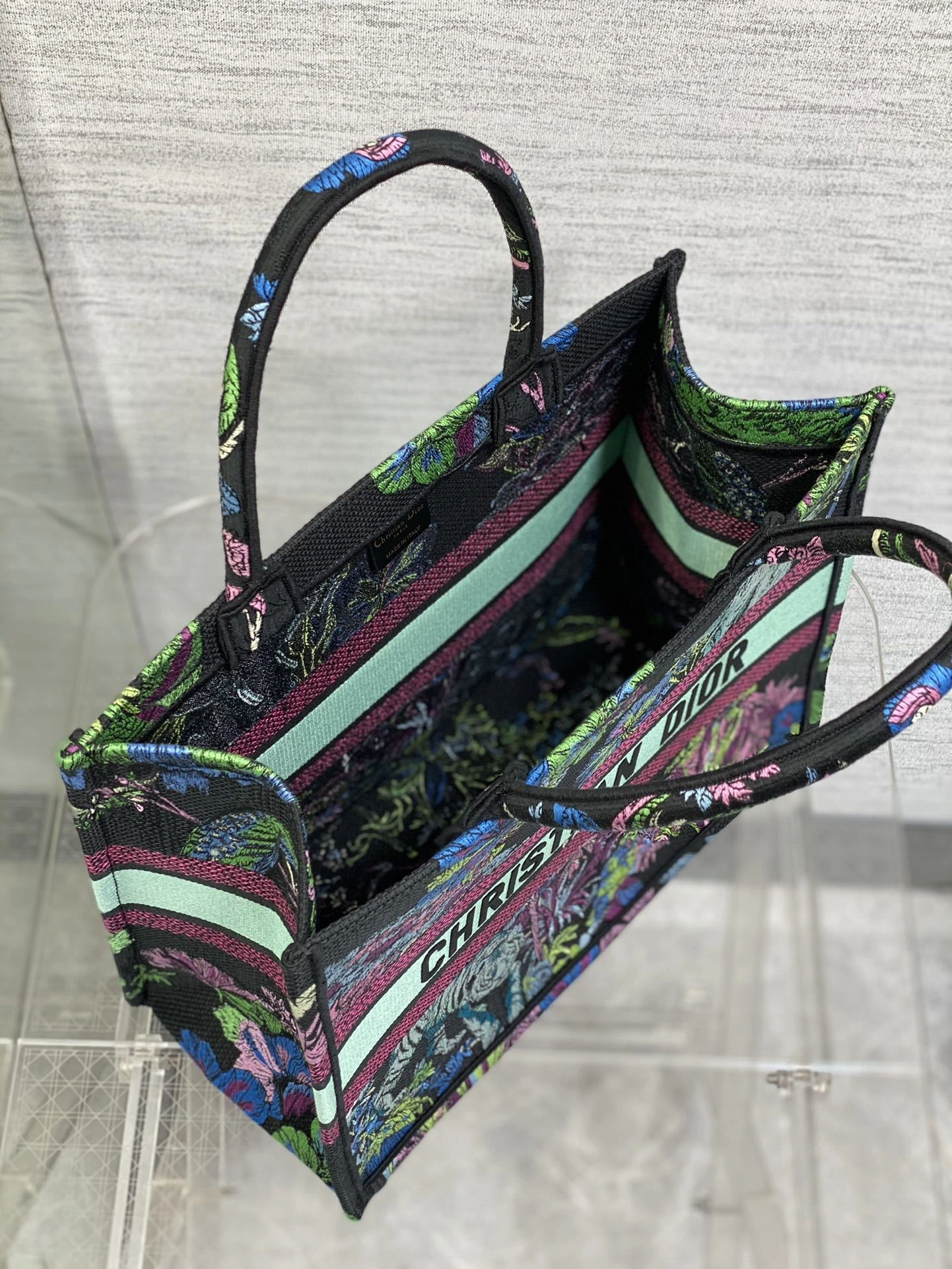 MOMO--- 4ior M1296ZEUP-M928 high quality version embroidery item : D-B000J1498H