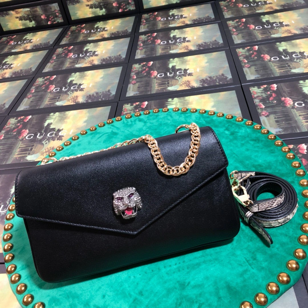 MOMO--- 524822 item : A-B040H1842A