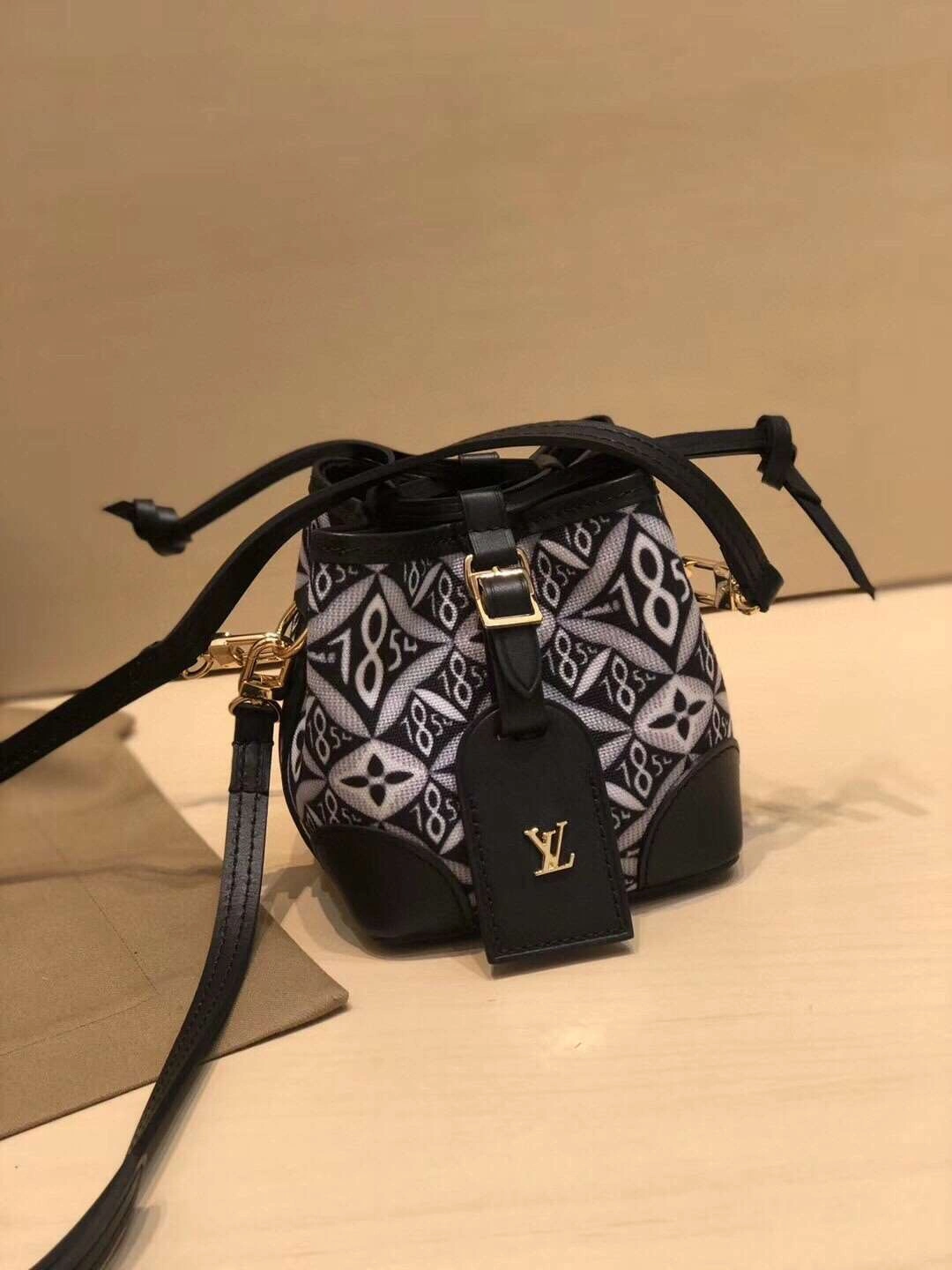 *MOMO--- 57099mini item : A-B181G2948