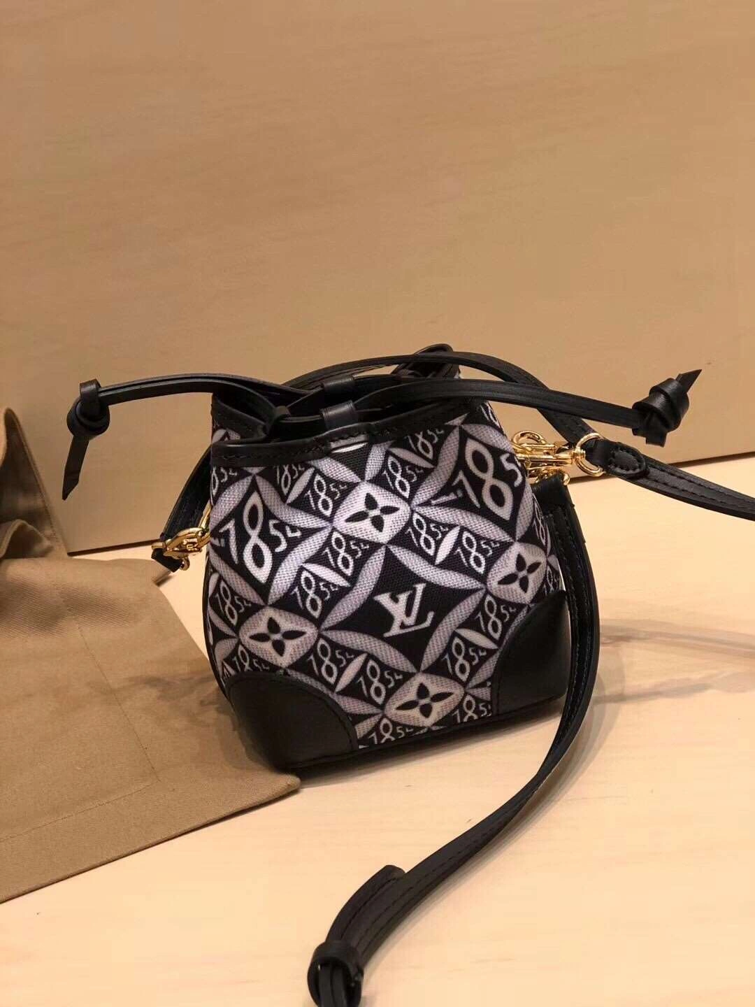 *MOMO--- 57099mini item : A-B181G2948