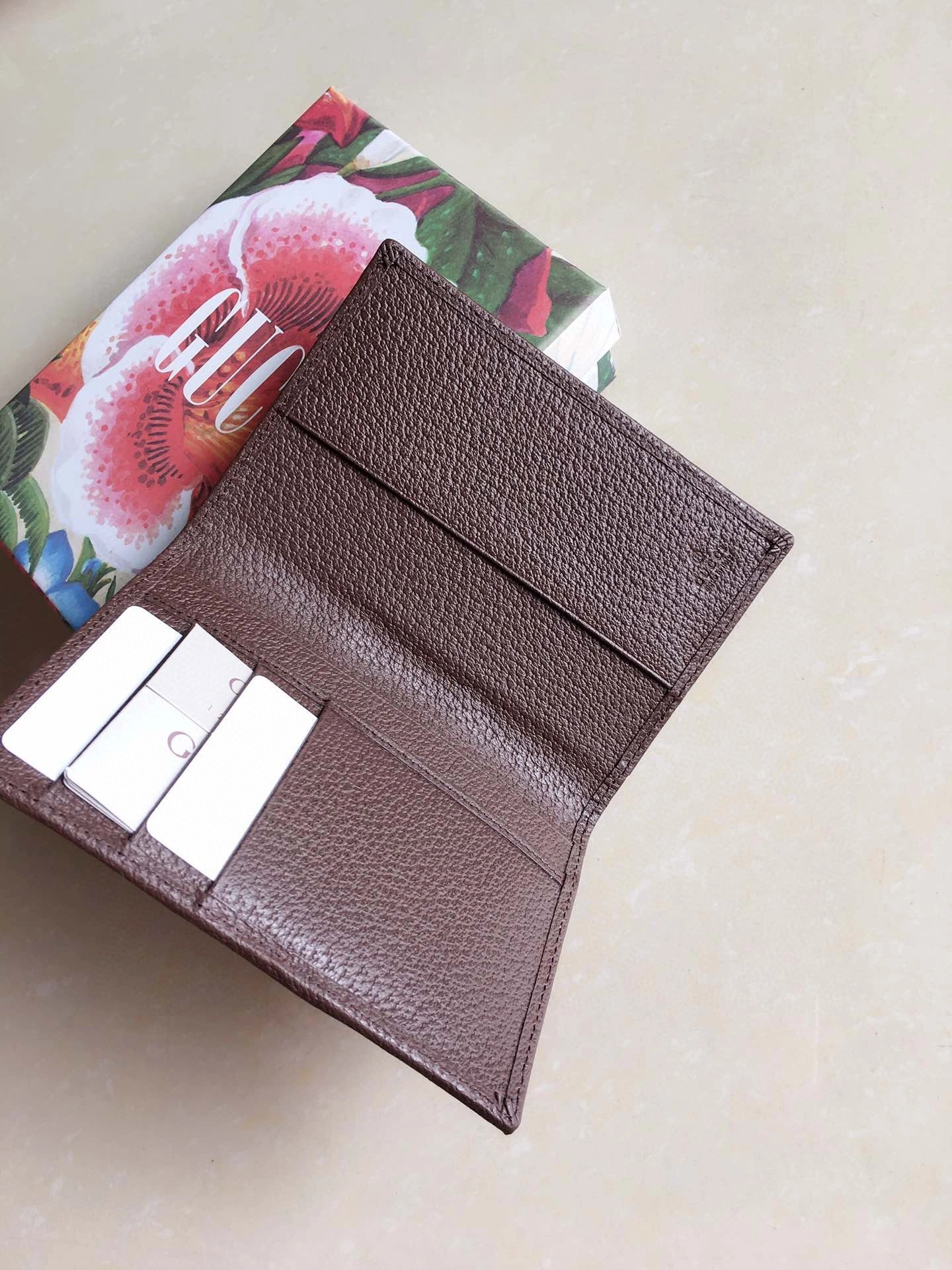 MOMO--- 597620 cowhide item : A-B00H1822A