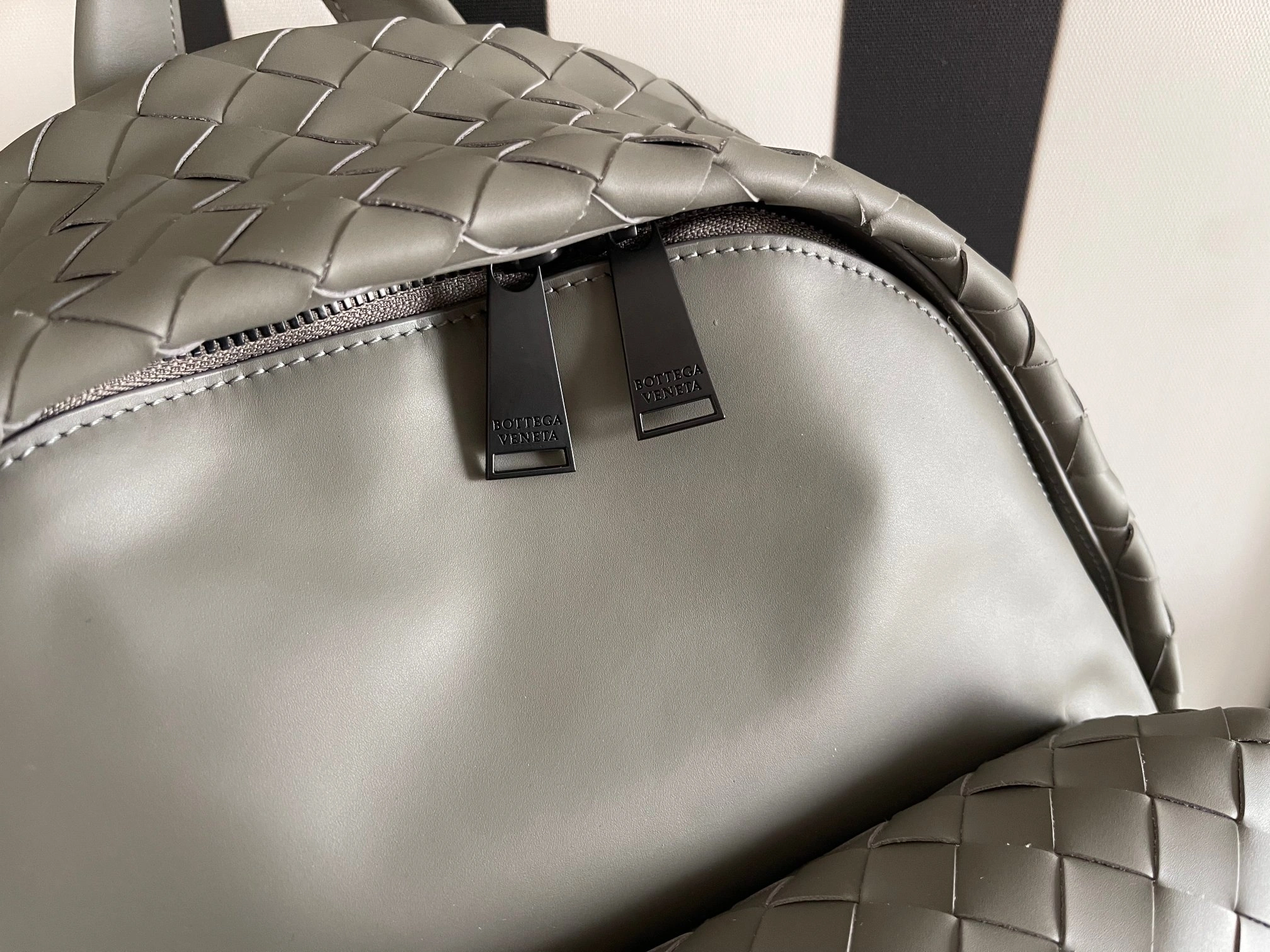 MOMO--- 599634-VCPQ2-1446 Calfskin item:C-B134L0842R