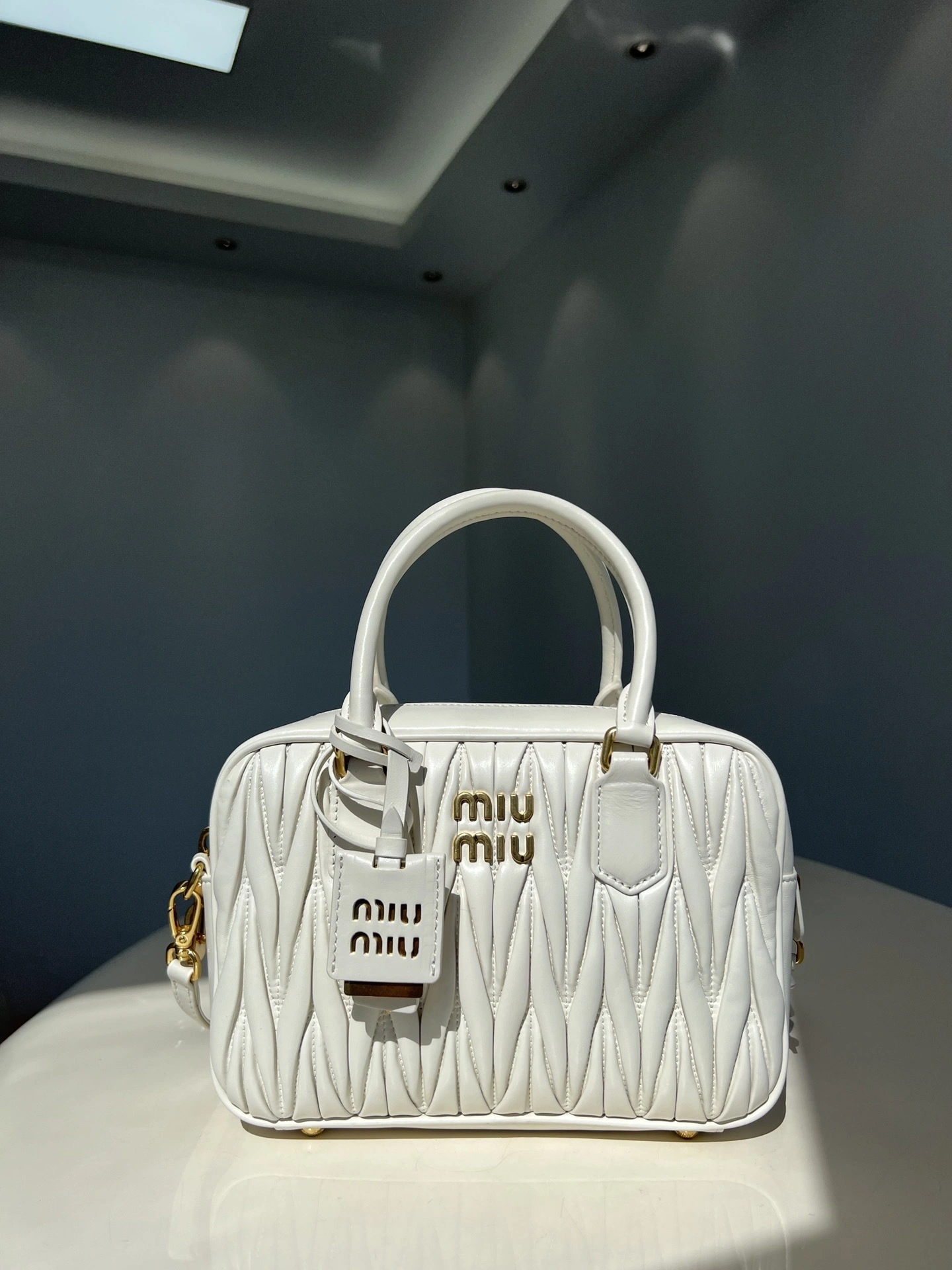 MOMO--- 5BB123_N88_F0009_V_OOO sheepskin item:D-B432D0671