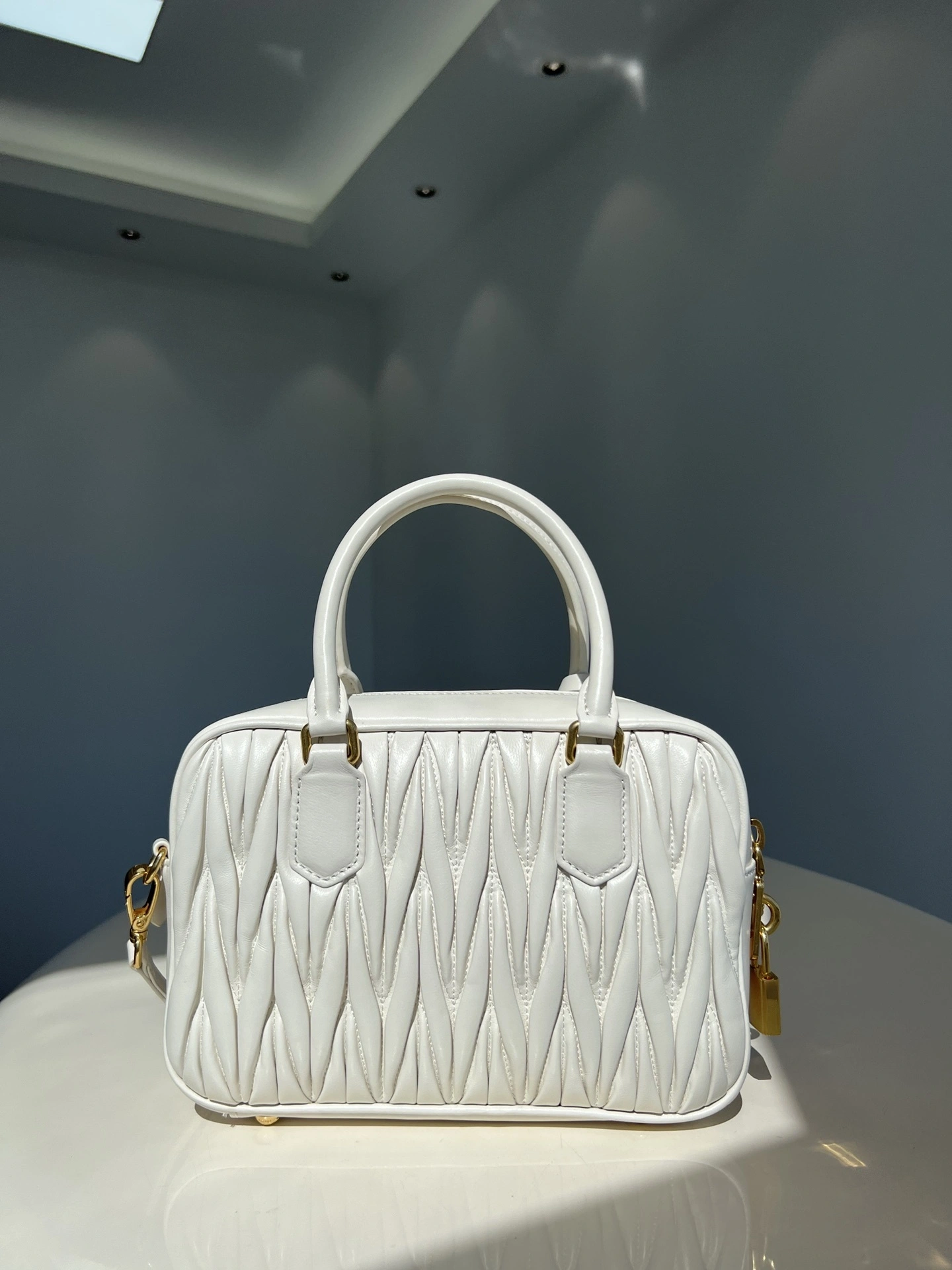 MOMO--- 5BB123_N88_F0009_V_OOO sheepskin item:D-B432D0671