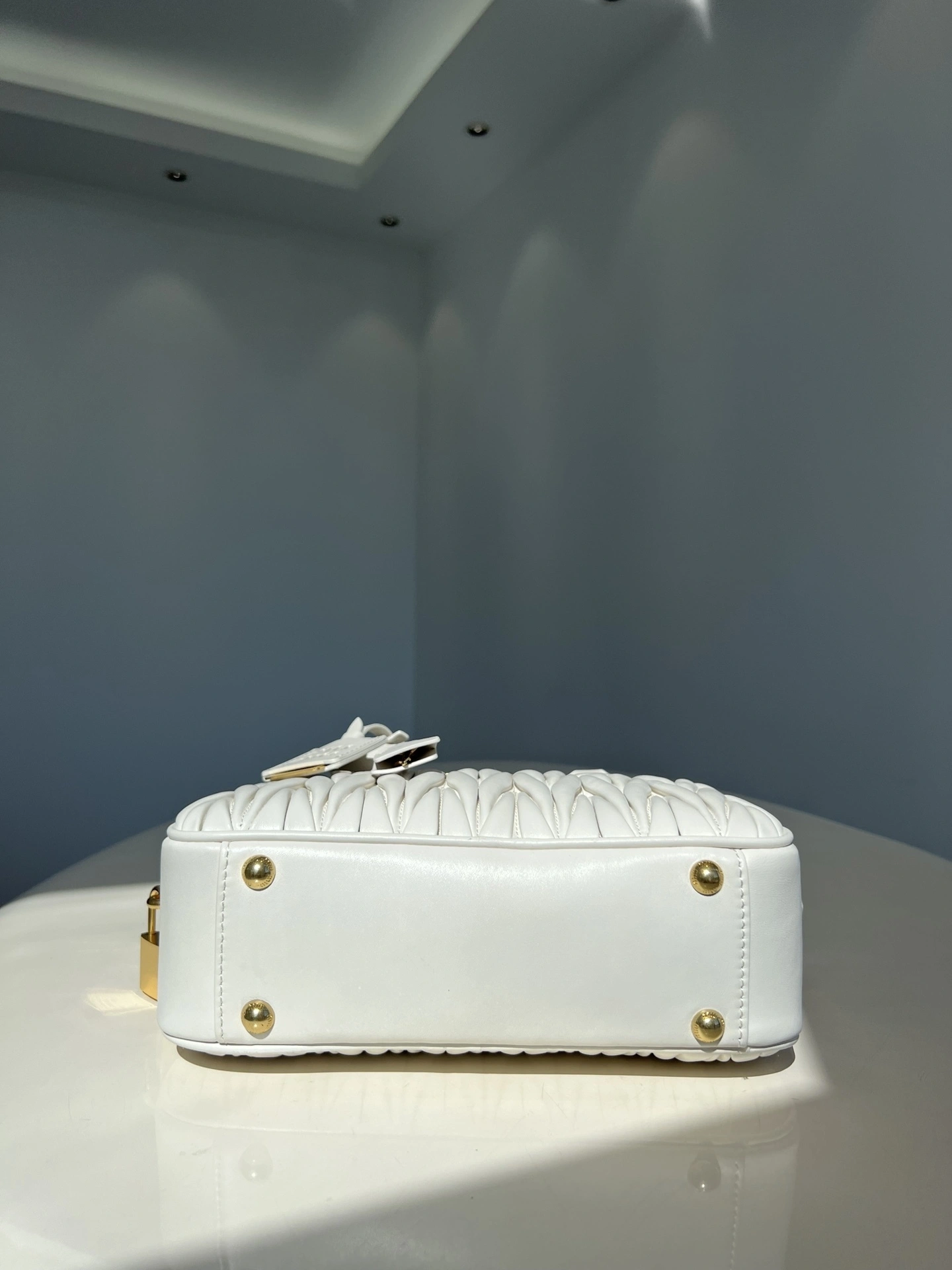 MOMO--- 5BB123_N88_F0009_V_OOO sheepskin item:D-B432D0671