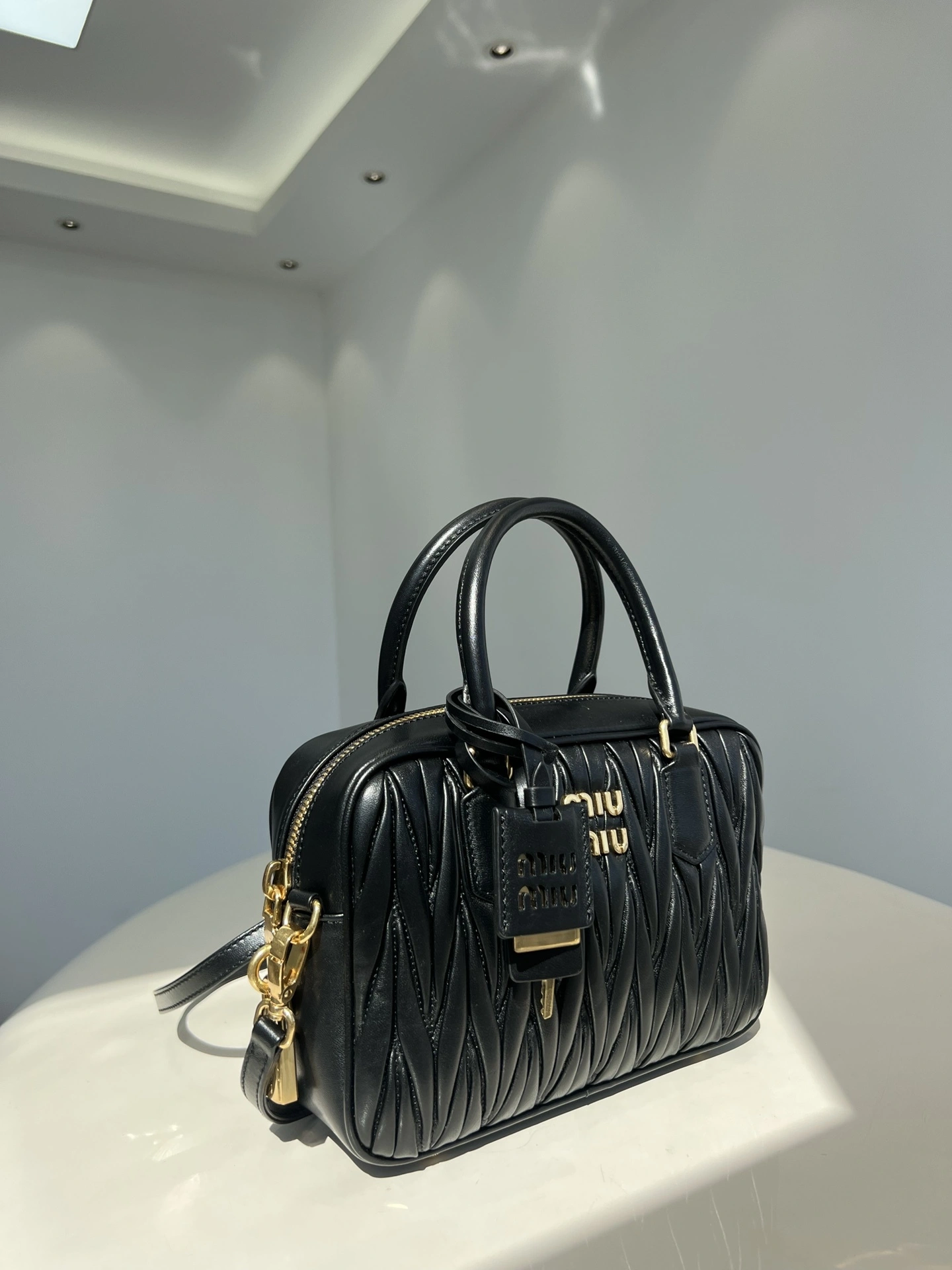 MOMO--- 5BB124-N88-F0002-V-YOO sheepskin item:D-B432D0672
