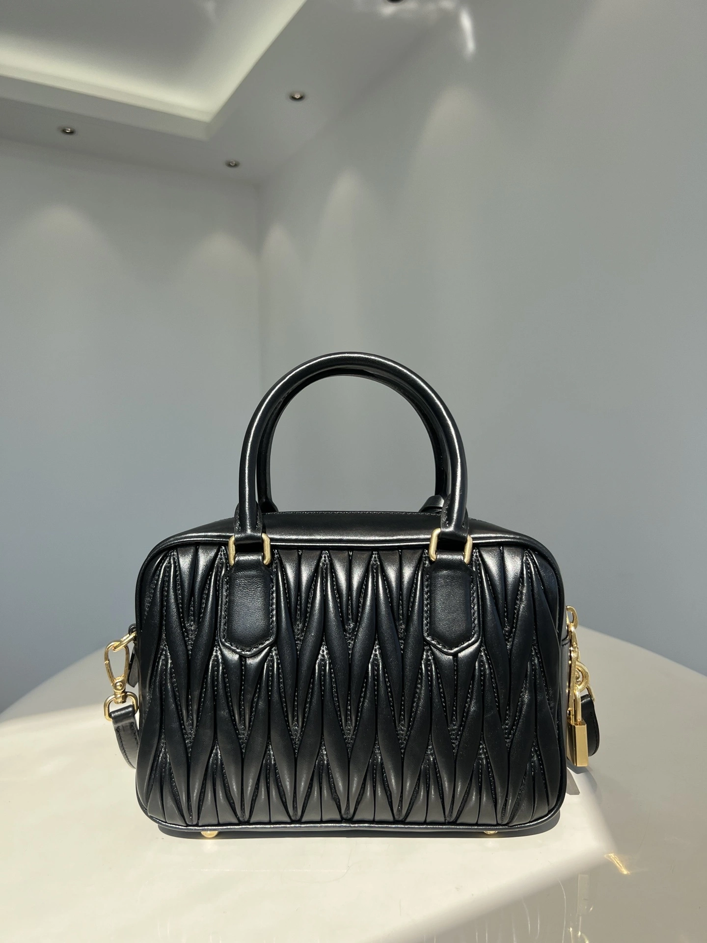 MOMO--- 5BB124-N88-F0002-V-YOO sheepskin item:D-B432D0672