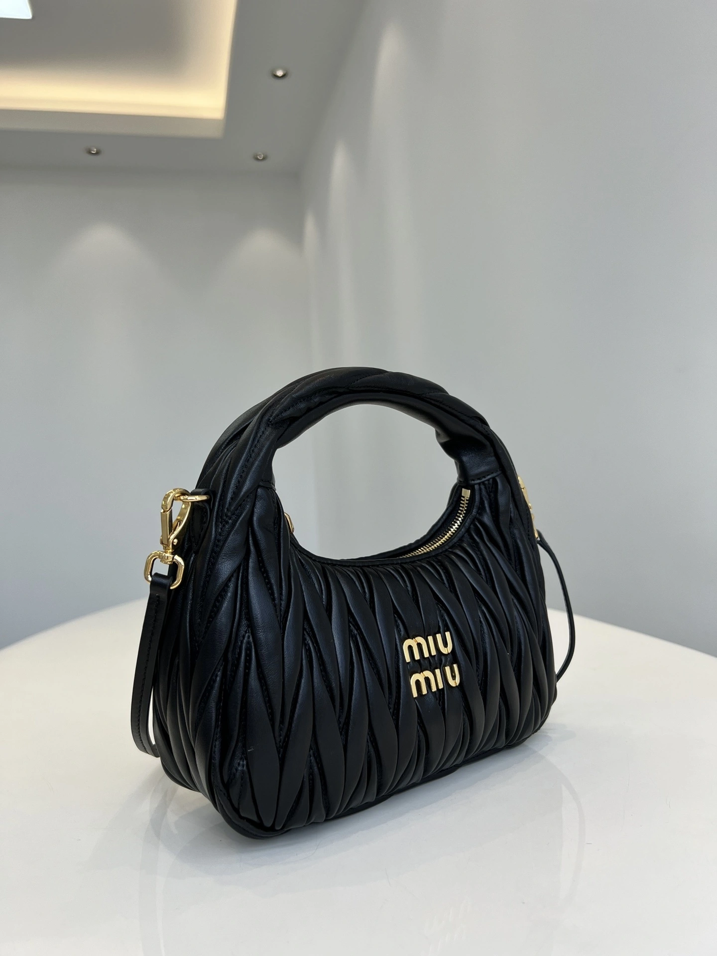 MOMO--- 5BC125-N88-F0002-V-OOY sheepskin item:D-B432D0670