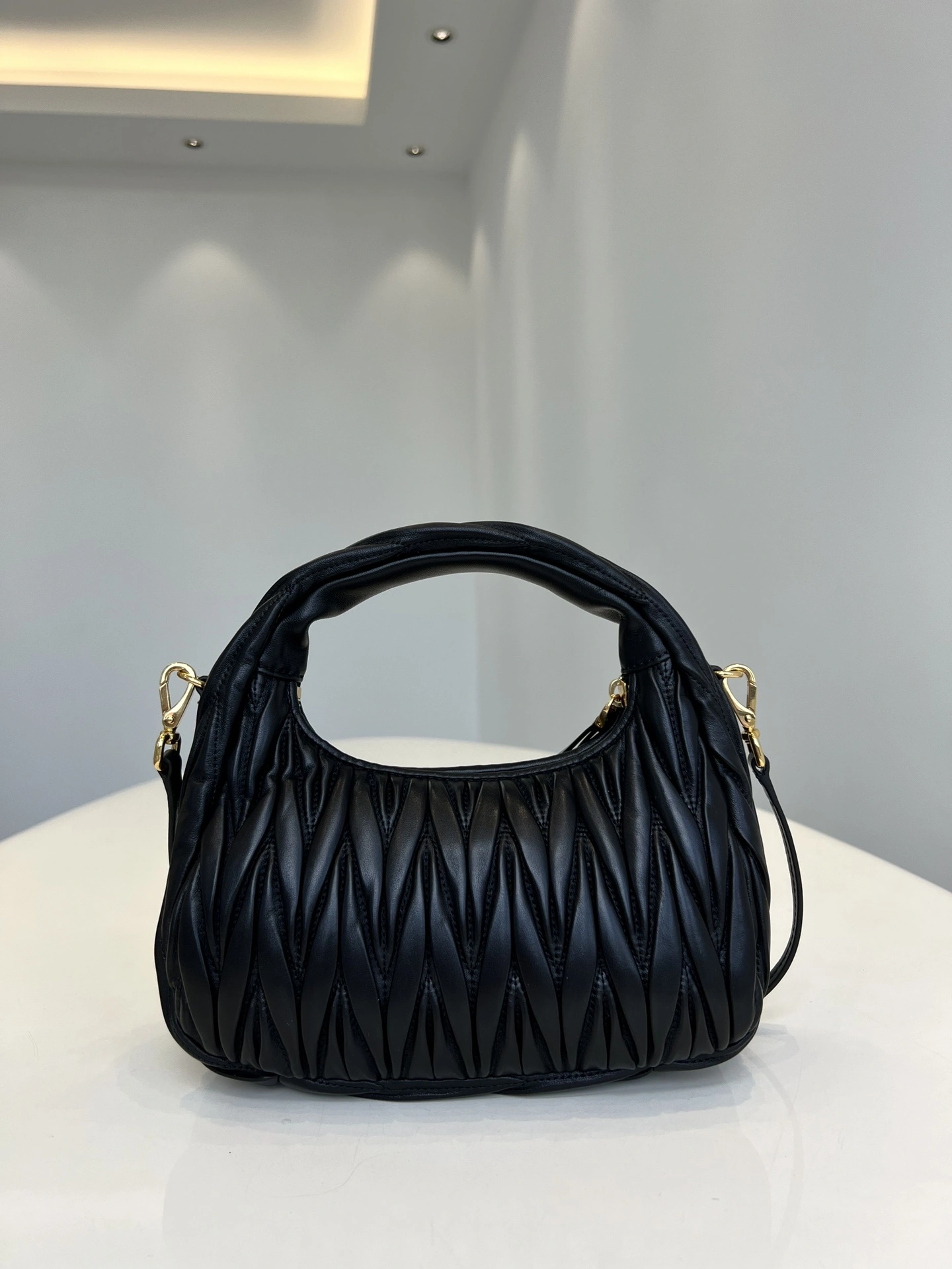 MOMO--- 5BC125-N88-F0002-V-OOY sheepskin item:D-B432D0670