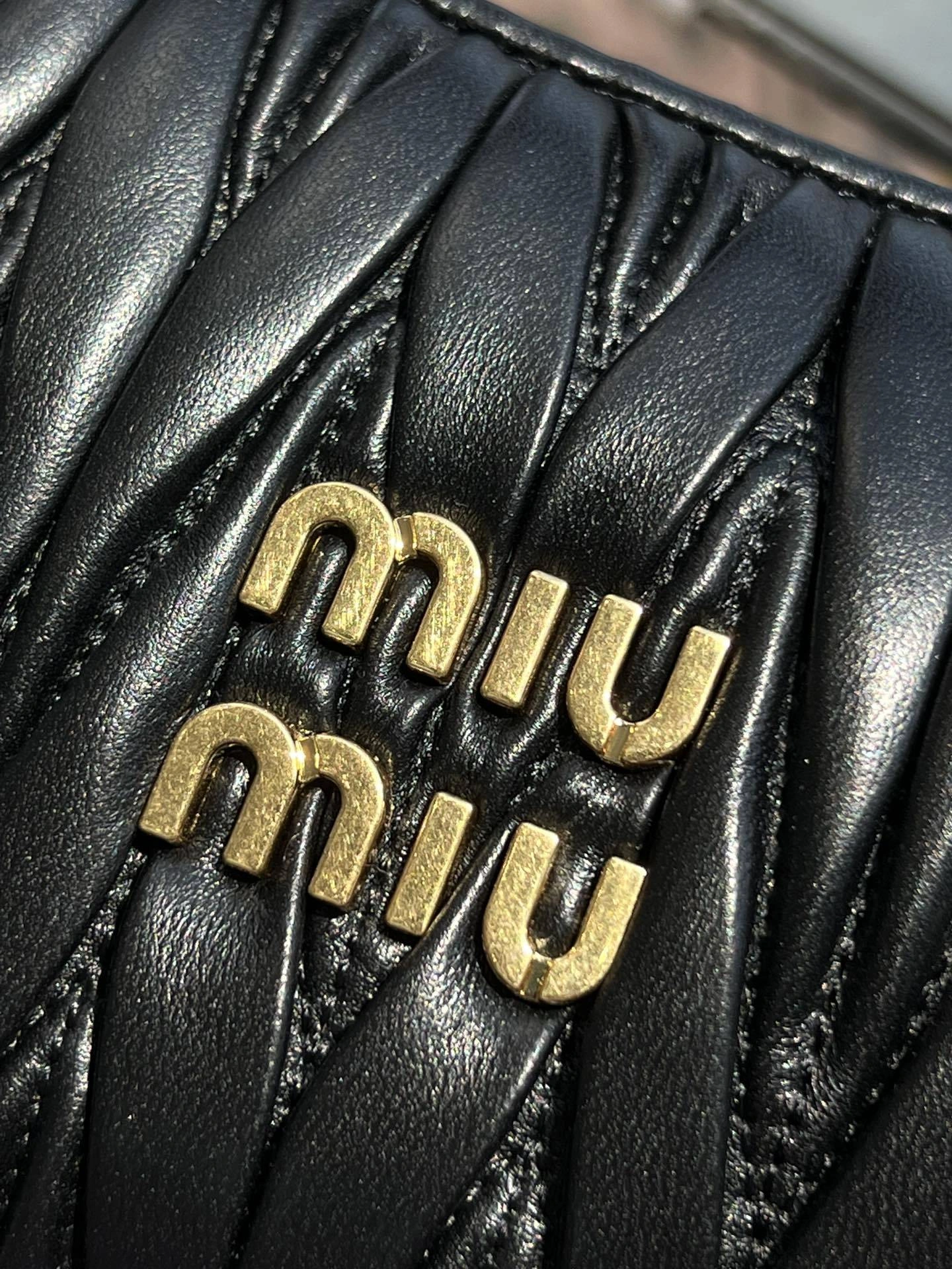 MOMO--- 5BC125-N88-F0002-V-OOY sheepskin item:D-B432D0670