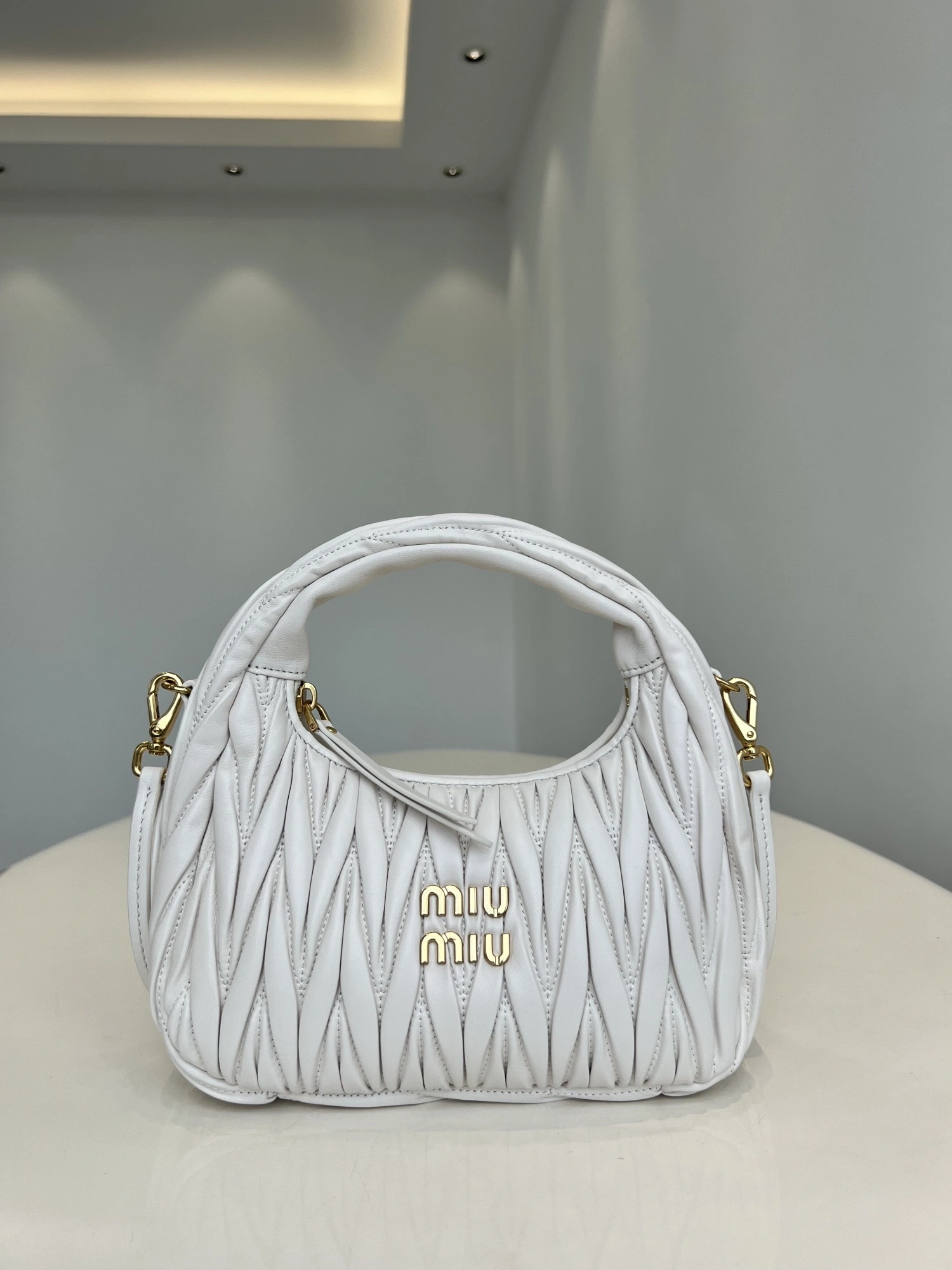 MOMO--- 5BC125-N88-F0009-V-OOY sheepskin item:D-B432D0669