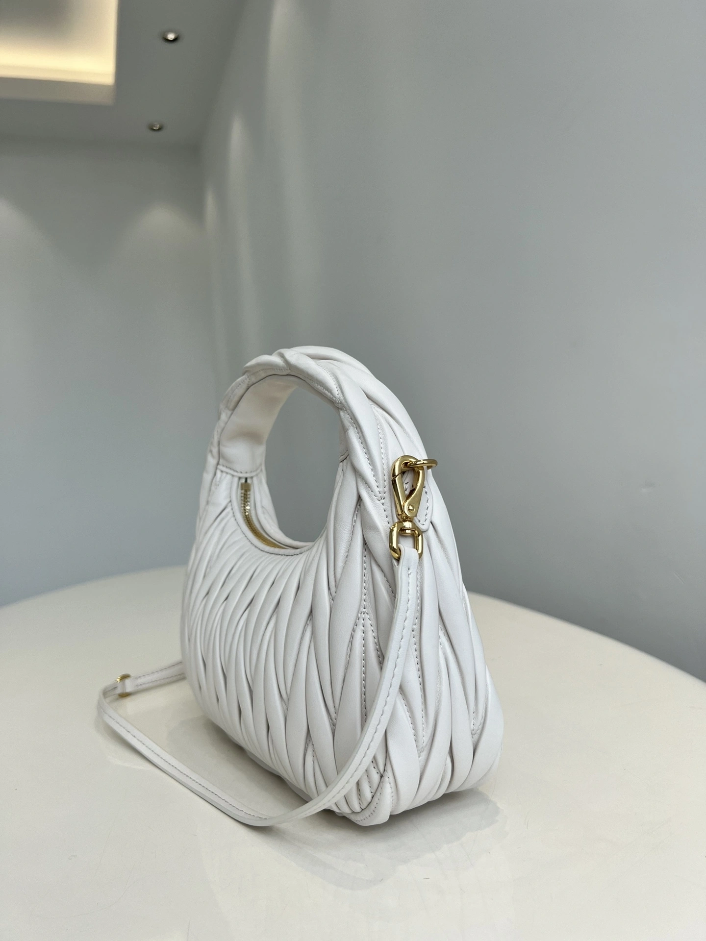 MOMO--- 5BC125-N88-F0009-V-OOY sheepskin item:D-B432D0669