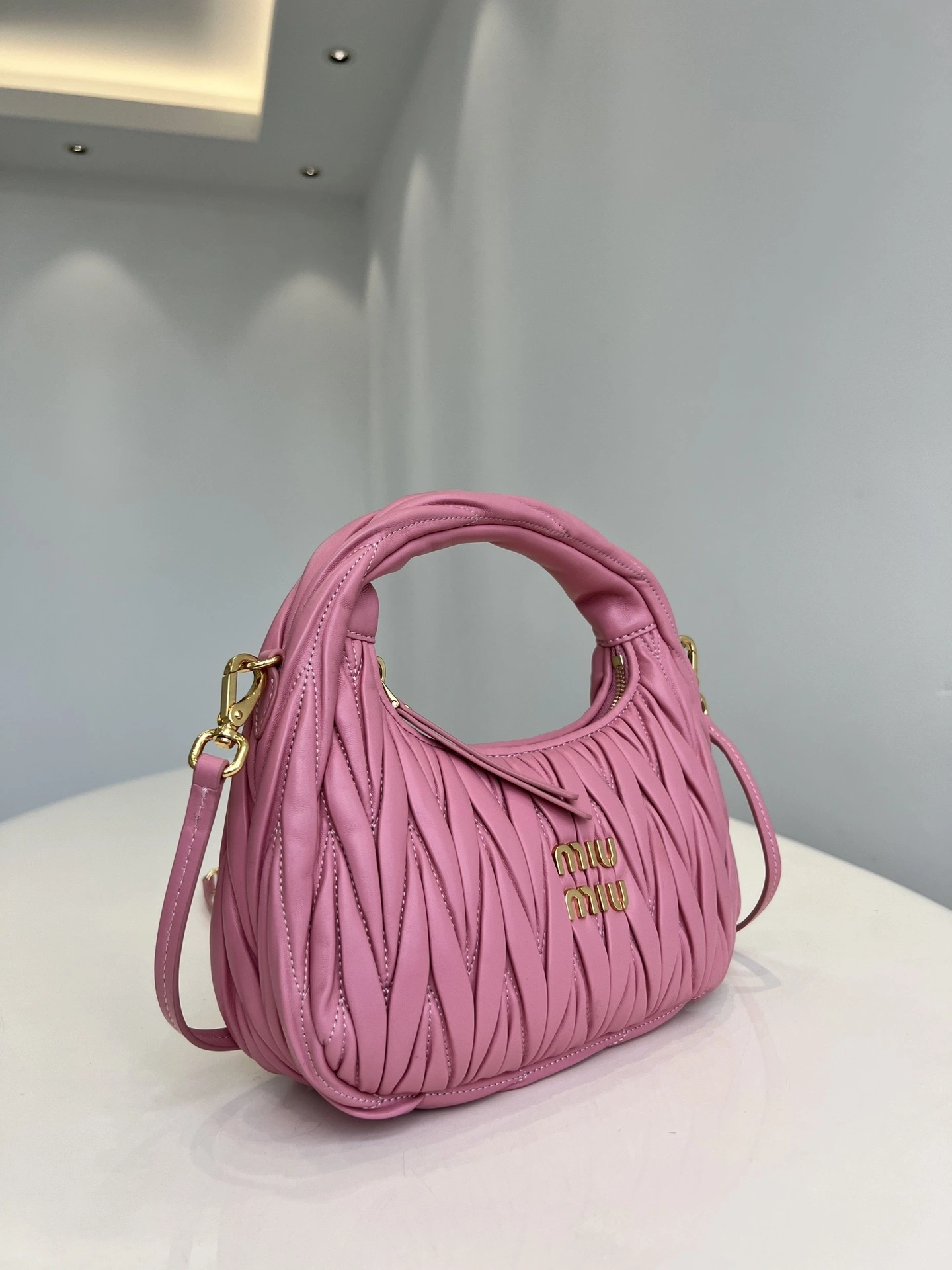 MOMO--- 5BC125-N88-F0638-V-OOY sheepskin item:D-B432D0668