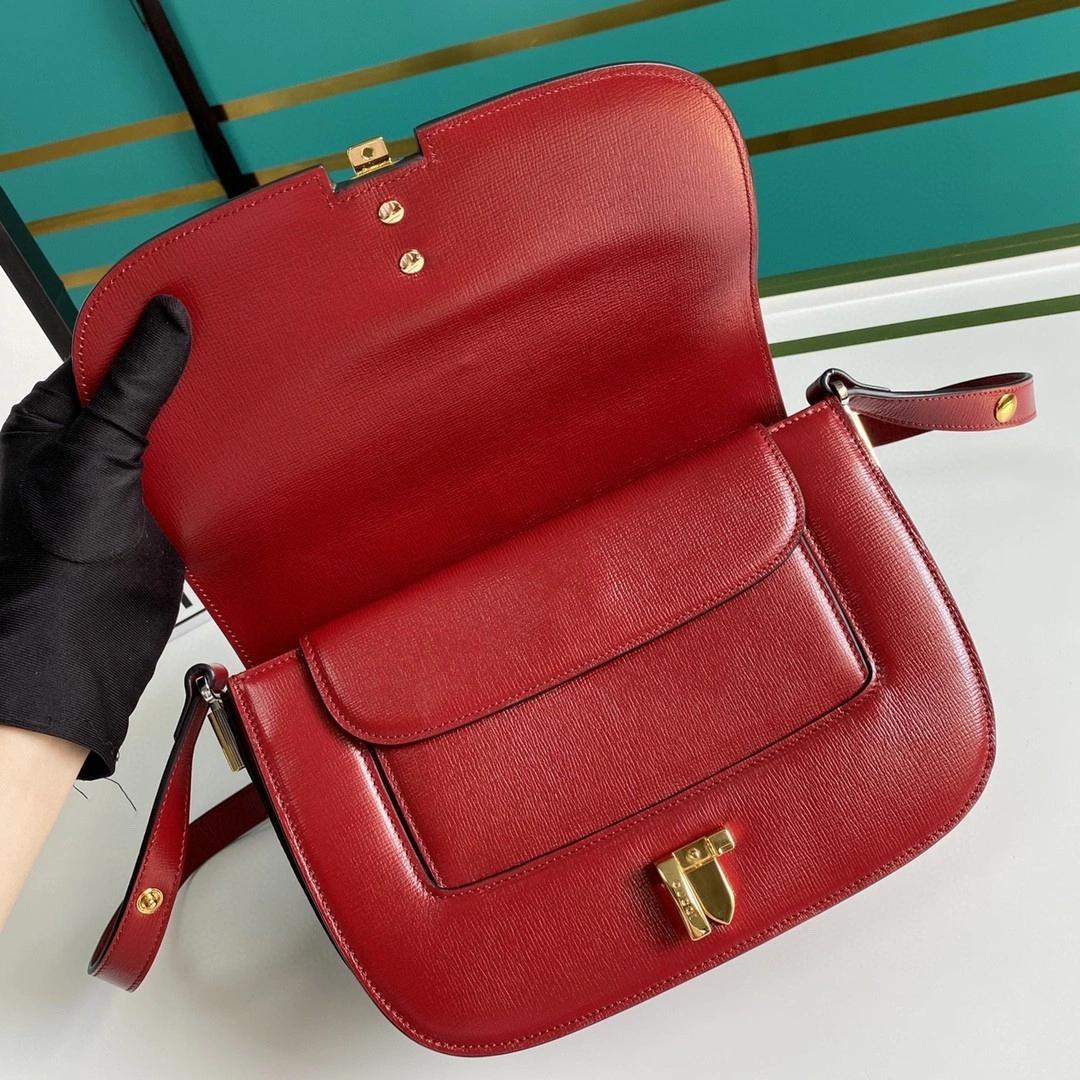 MOMO--- 601067 cowhide item : A-B00H0426A