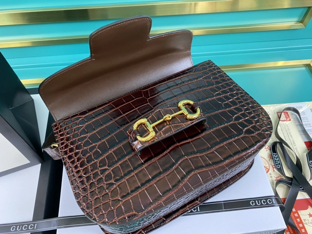 MOMO--- 602204 cowhide item : A-B00H0439A