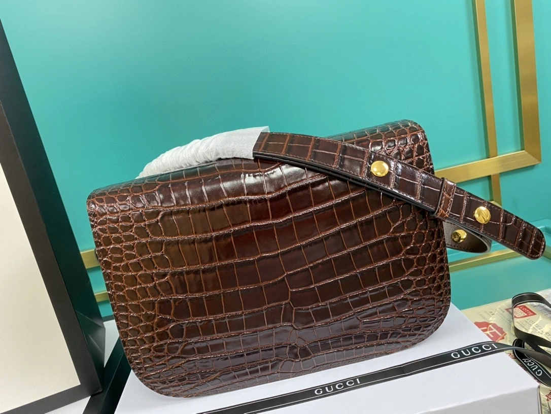 MOMO--- 602204 cowhide item : A-B00H0439A