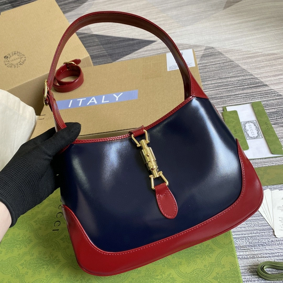 MOMO--- 636706 item : A-B00H1834A P: 1800