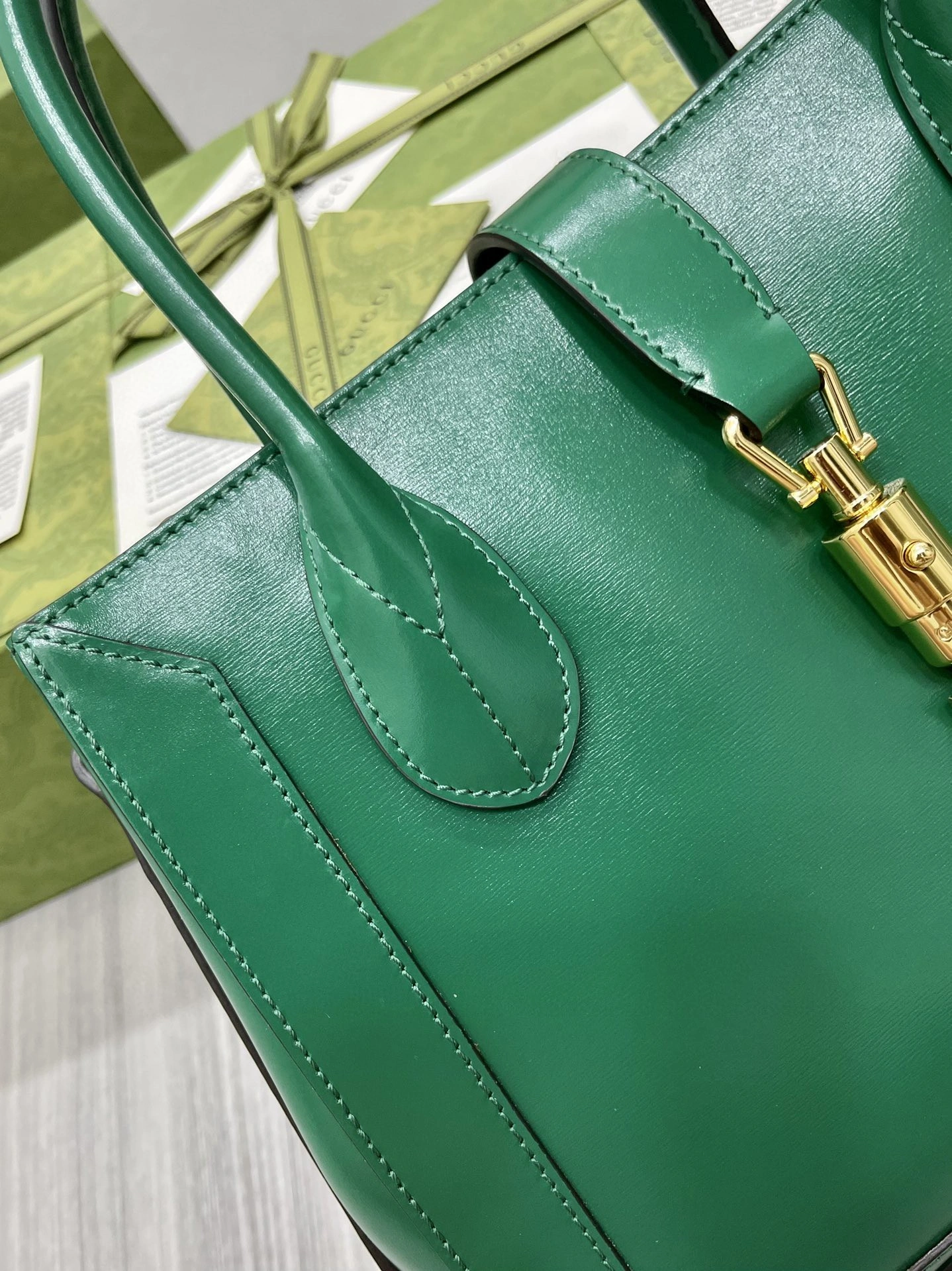 MOMO--- 649016 item : A-B00H0412A