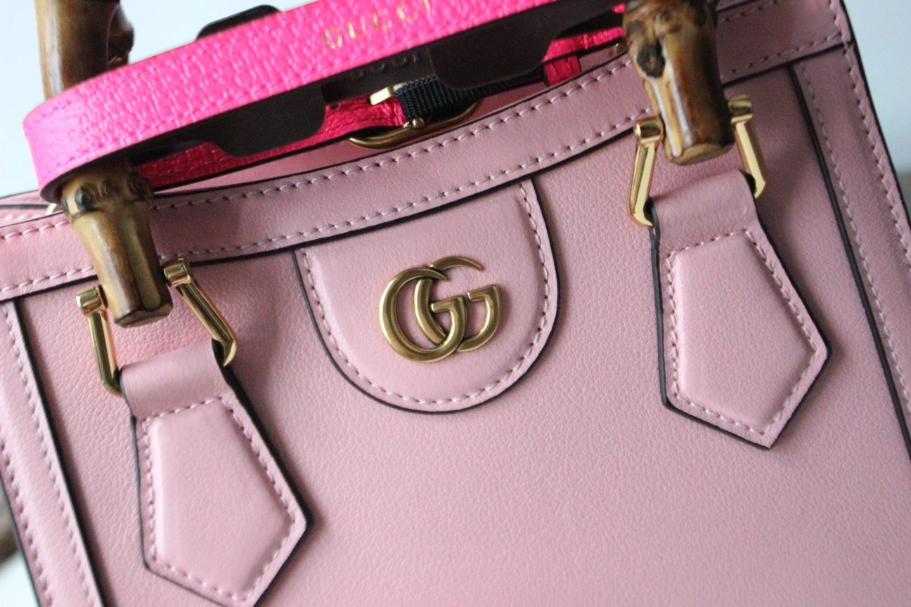 MOMO--- 655661 cowhide item : A-B191H0340A