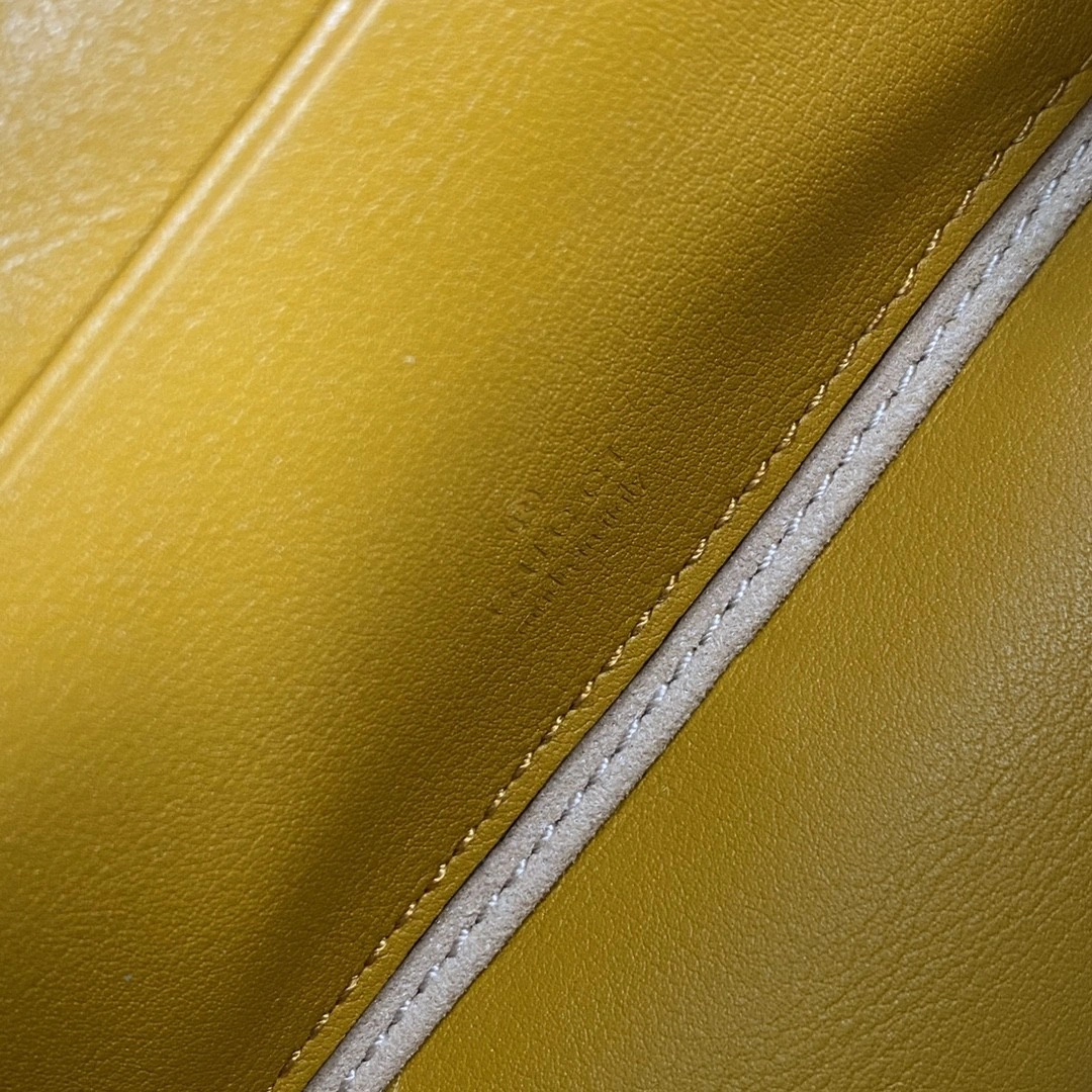 MOMO--- 658230 item : A-B040H0501WA