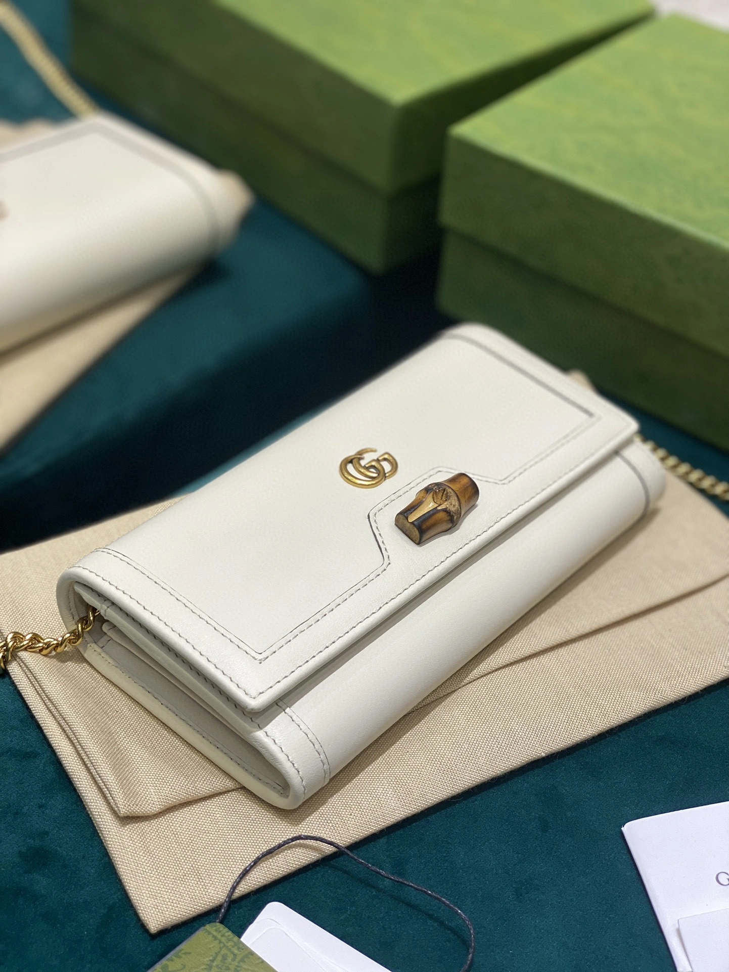 MOMO--- 658243 item : A-B202H0411A