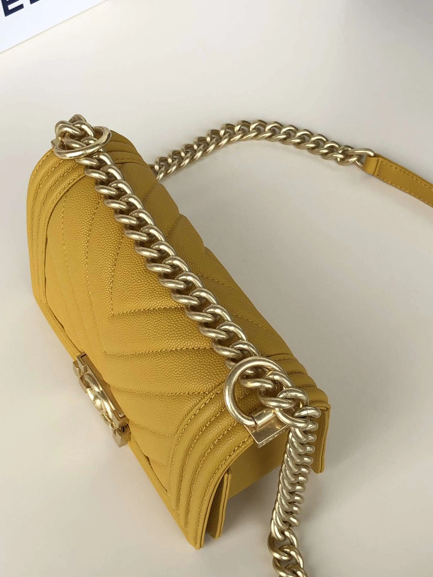 *MOMO--- 67085 cowhide item : A-B00G2846