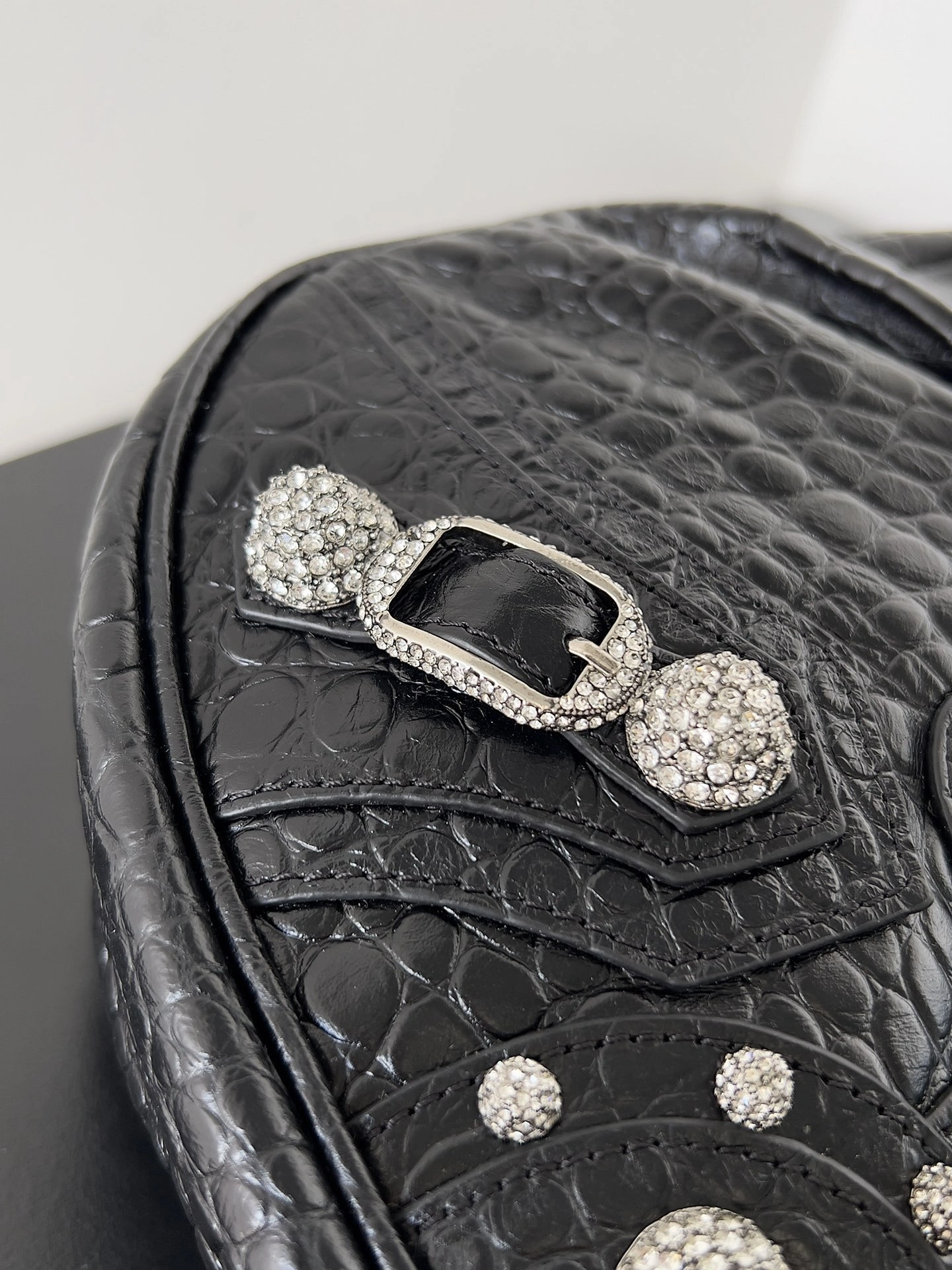 MOMO--- 6713072101L1015 Le Cagole item:C-B063L0806R