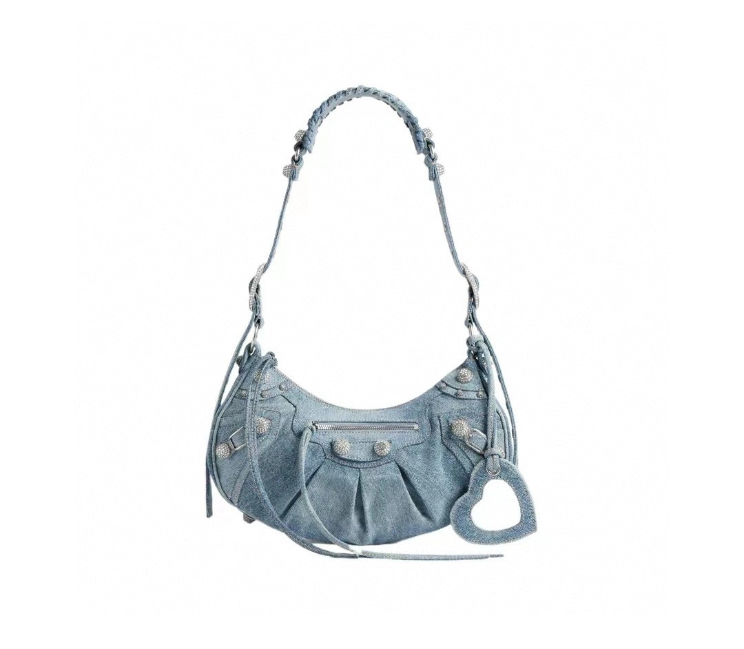MOMO--- 6713072109U4715 Le Cagole item:C-B063L0810R